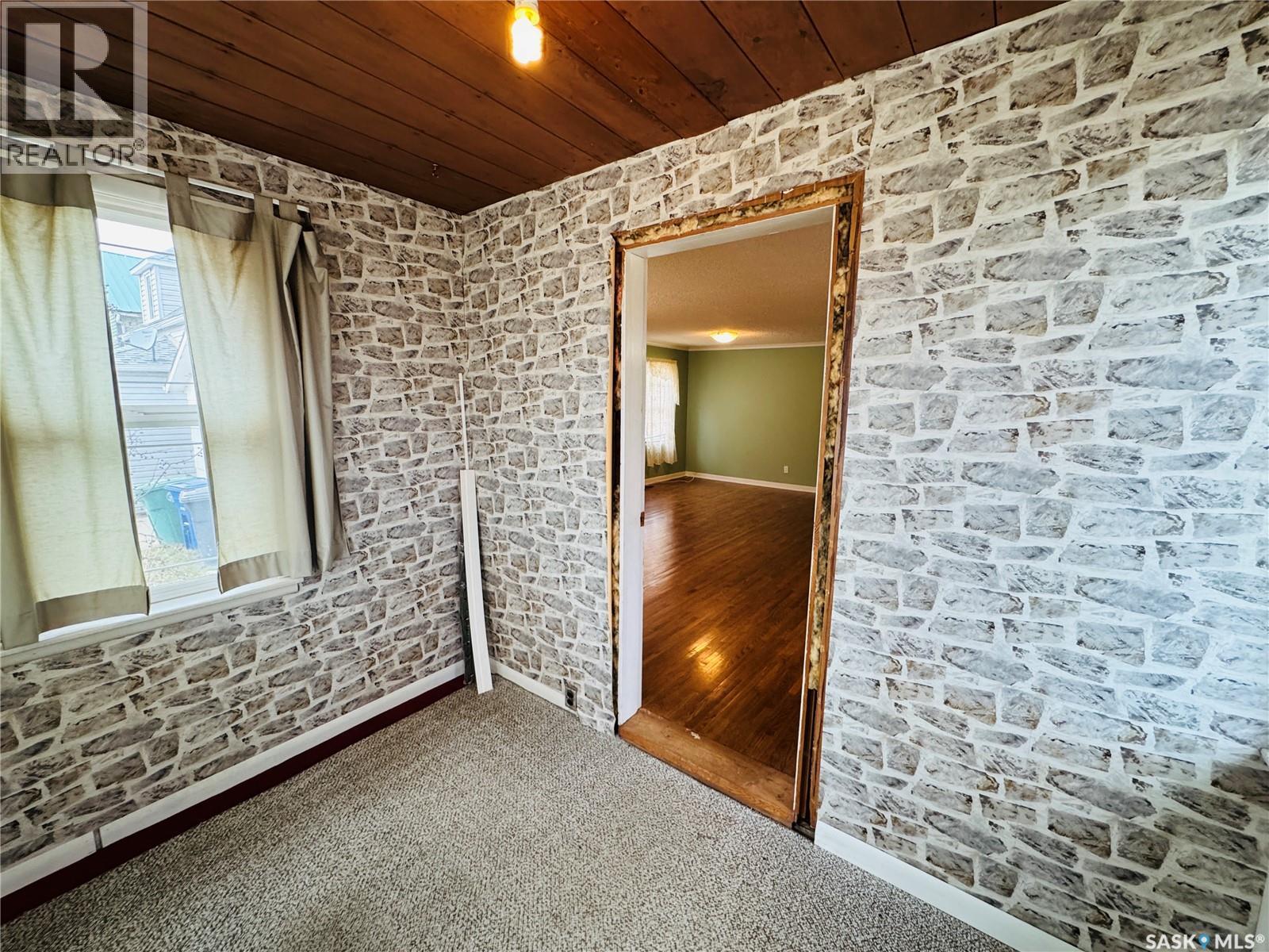 121 2nd Avenue W, Biggar, Saskatchewan  S0K 0M0 - Photo 4 - SK024429