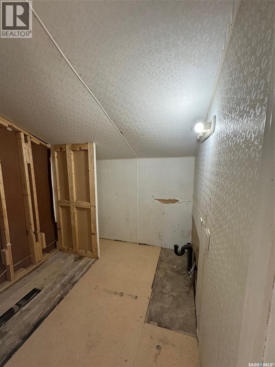 1491 101st Street, North Battleford, Saskatchewan  S9A 0W6 - Photo 10 - SK024427