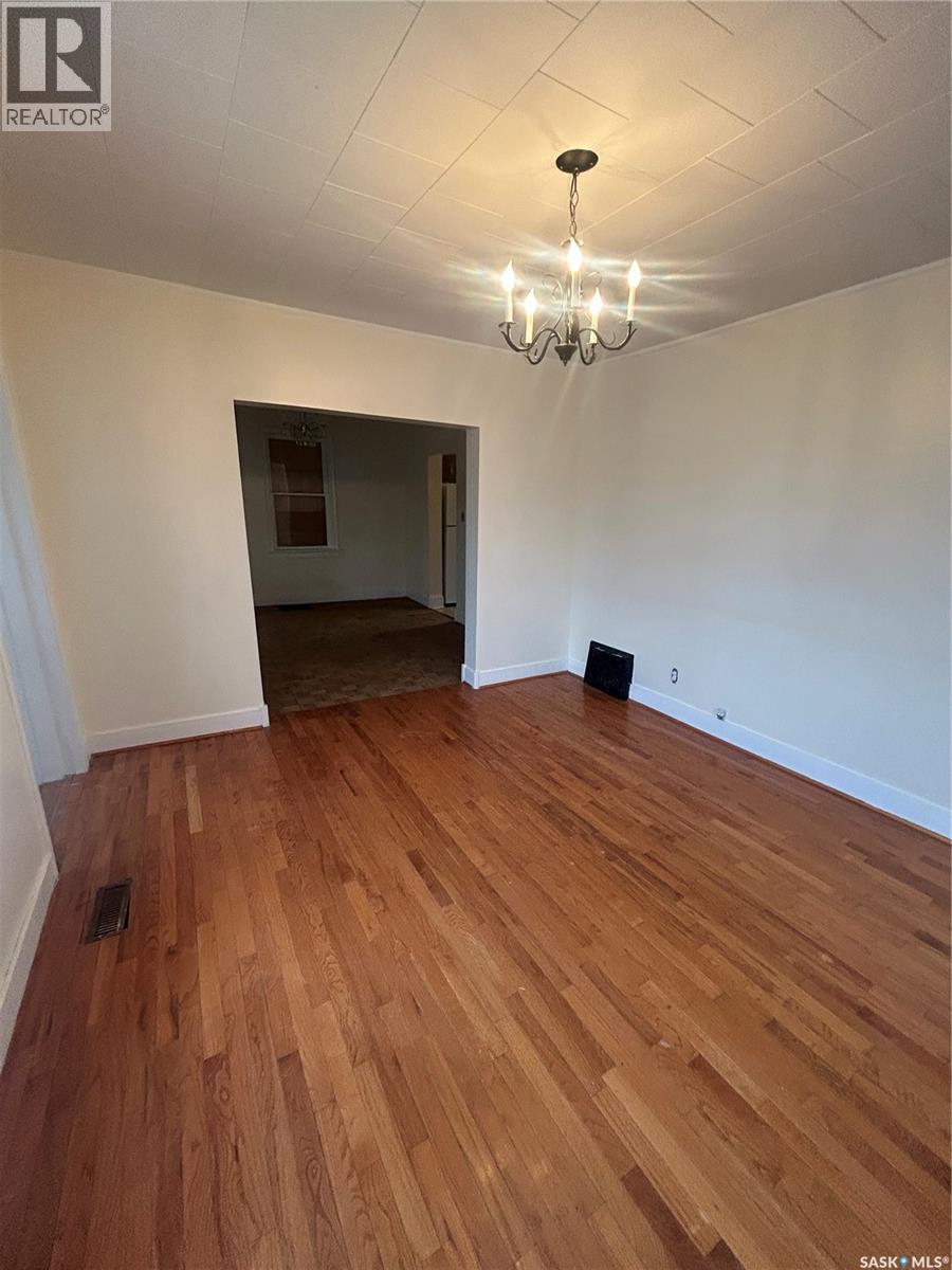 236 12th Street E, Prince Albert, Saskatchewan  S6V 0A1 - Photo 11 - SK024310