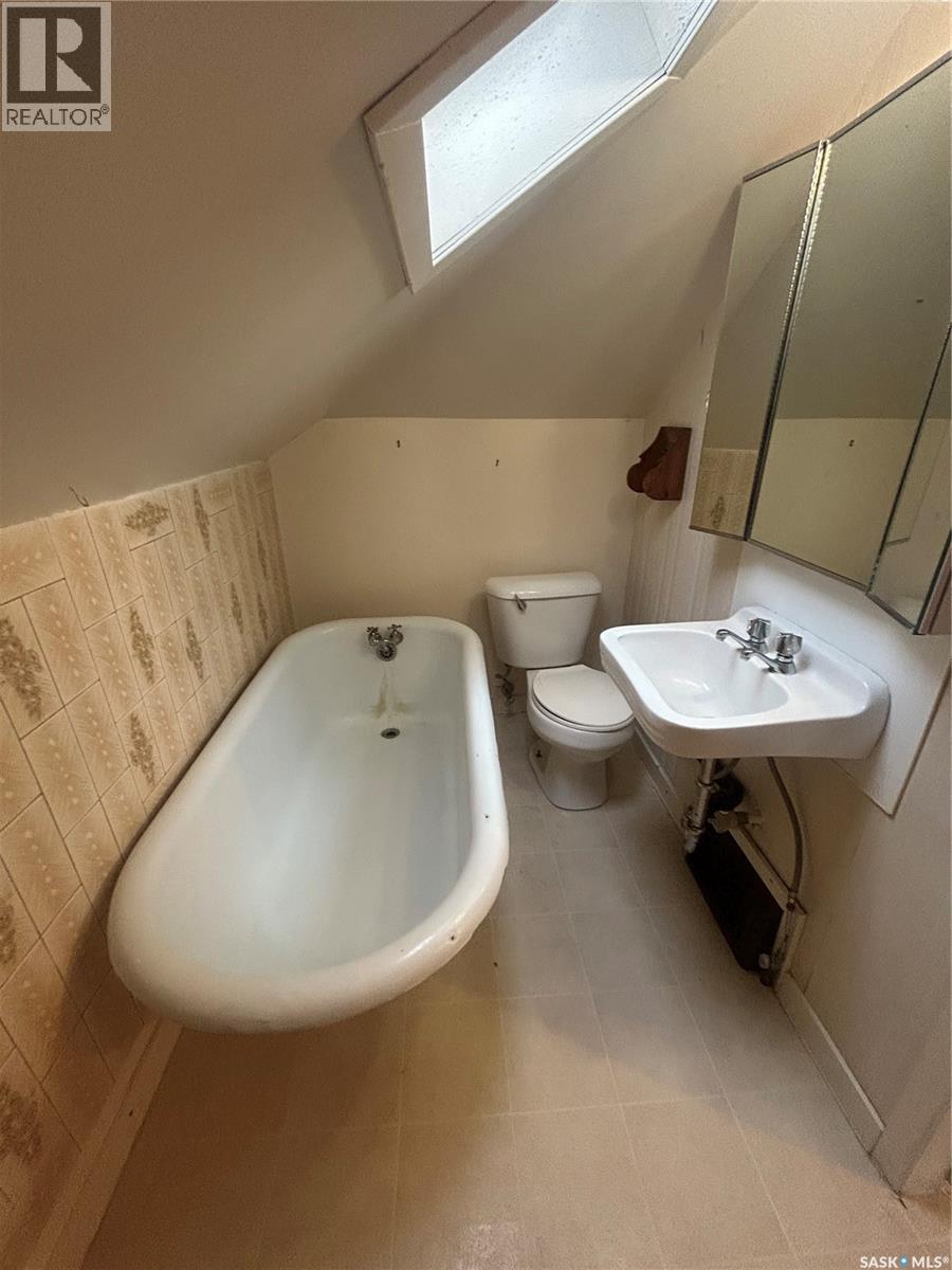 236 12th Street E, Prince Albert, Saskatchewan  S6V 0A1 - Photo 5 - SK024310