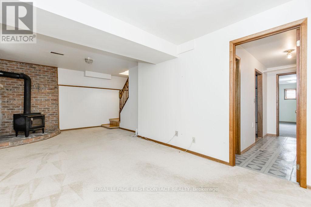 111 Graham Street, Essa (Angus), Ontario  L0M 1B0 - Photo 32 - N12563722