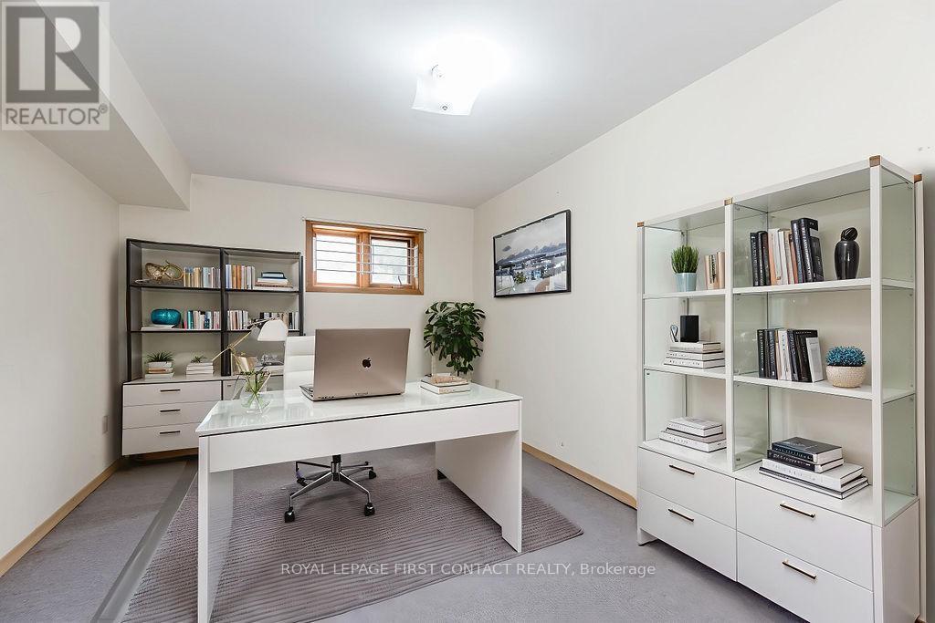 111 Graham Street, Essa (Angus), Ontario  L0M 1B0 - Photo 36 - N12563722