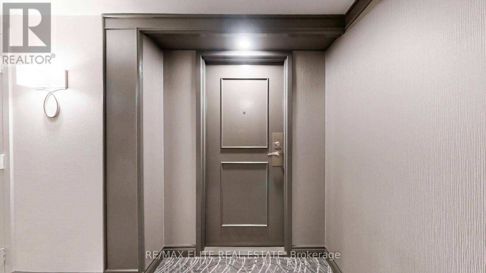 1409 - 22 Clarissa Drive, Richmond Hill, Ontario  L4C 9R6 - Photo 10 - N12563776