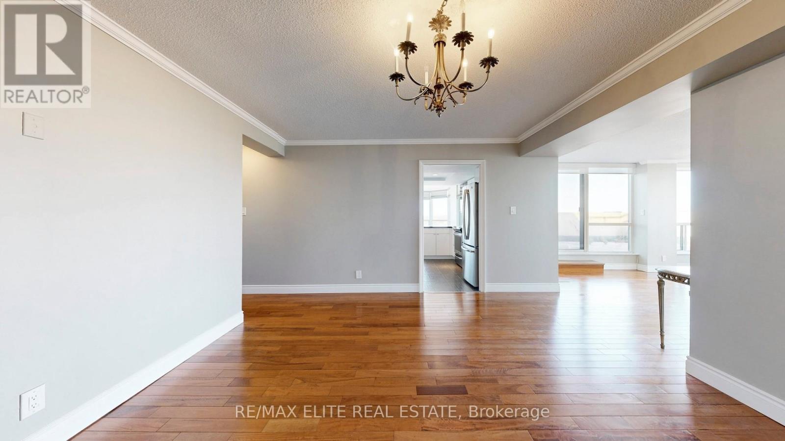 1409 - 22 Clarissa Drive, Richmond Hill, Ontario  L4C 9R6 - Photo 11 - N12563776