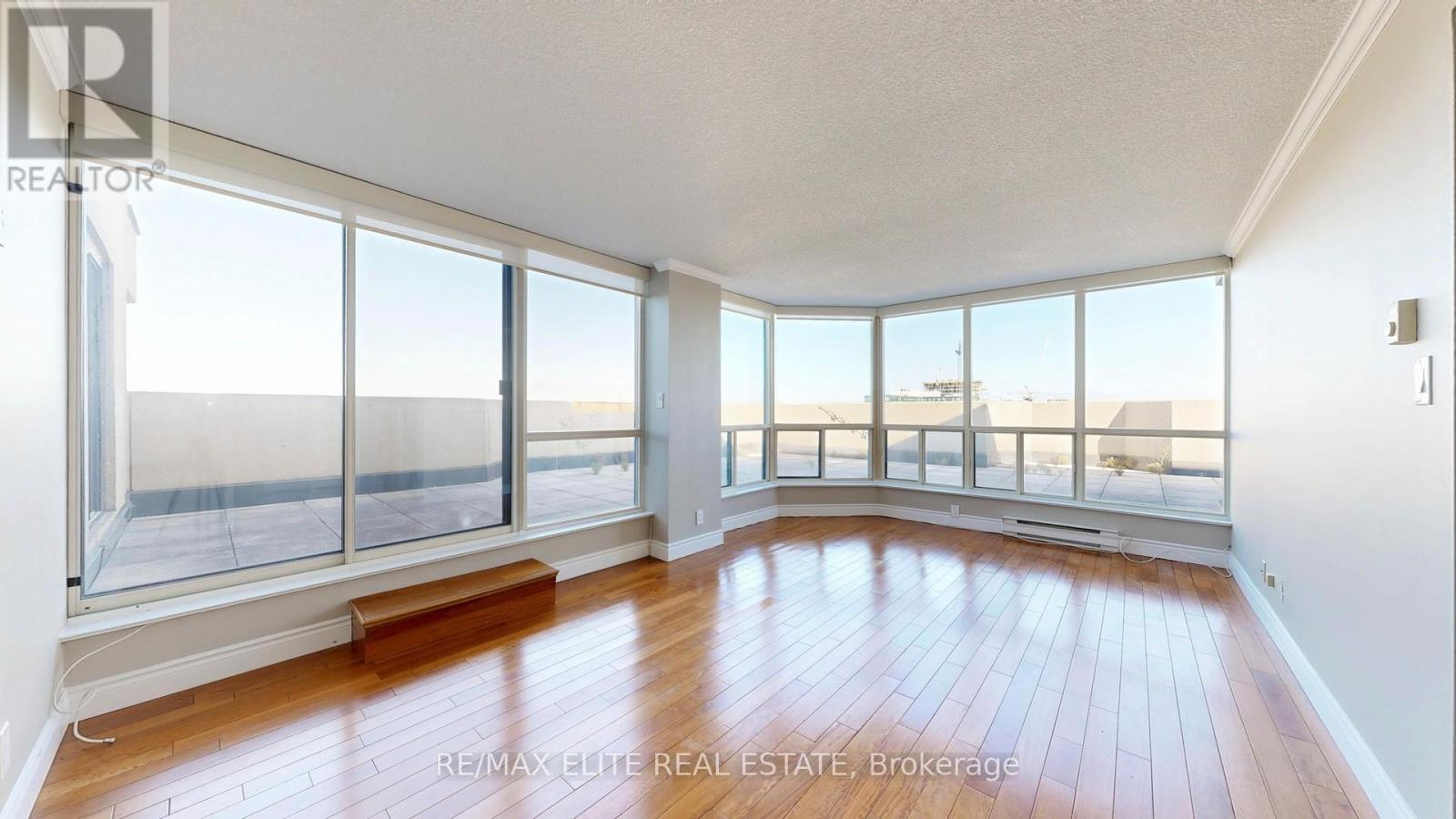 1409 - 22 Clarissa Drive, Richmond Hill, Ontario  L4C 9R6 - Photo 12 - N12563776