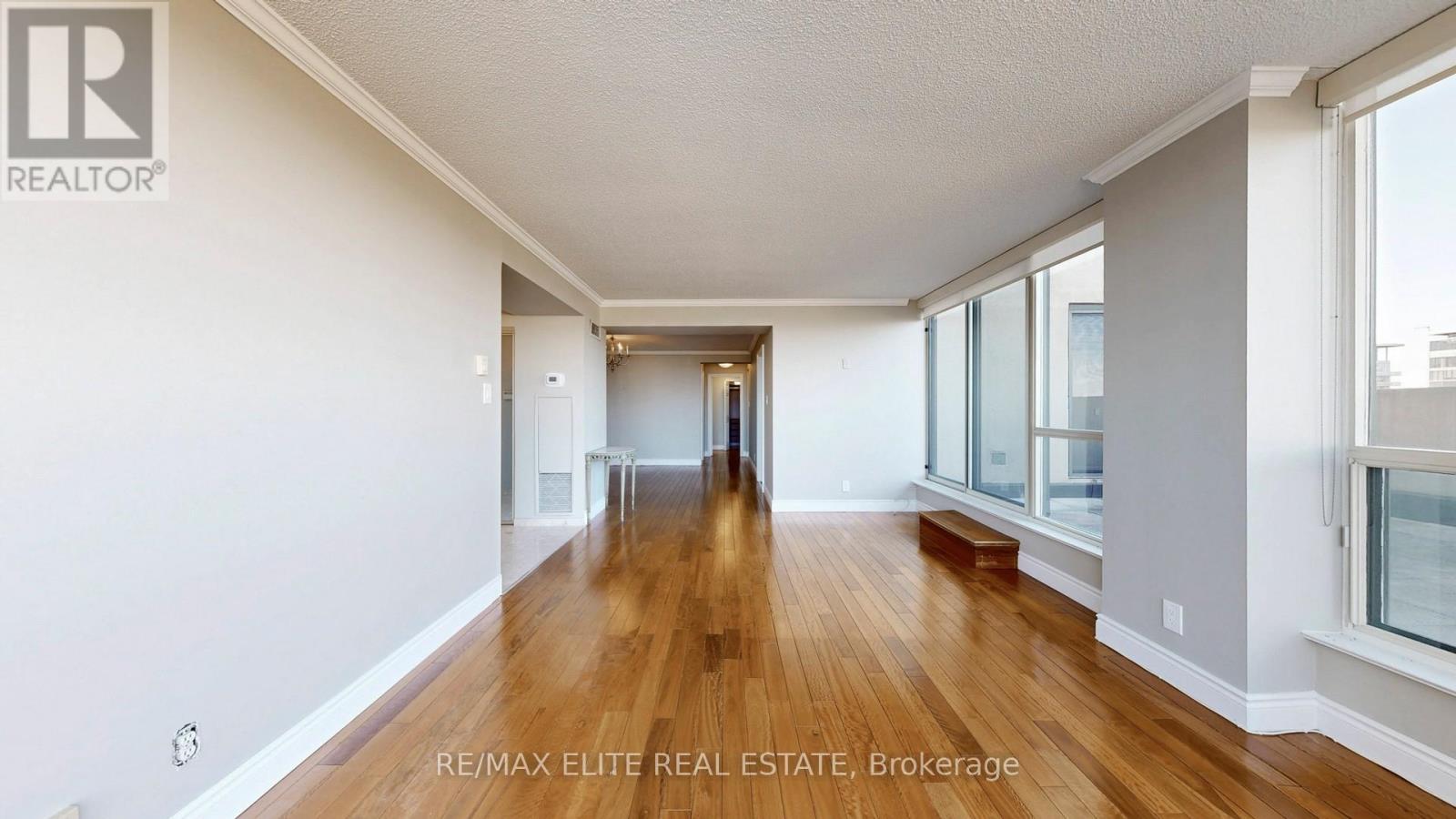 1409 - 22 Clarissa Drive, Richmond Hill, Ontario  L4C 9R6 - Photo 14 - N12563776