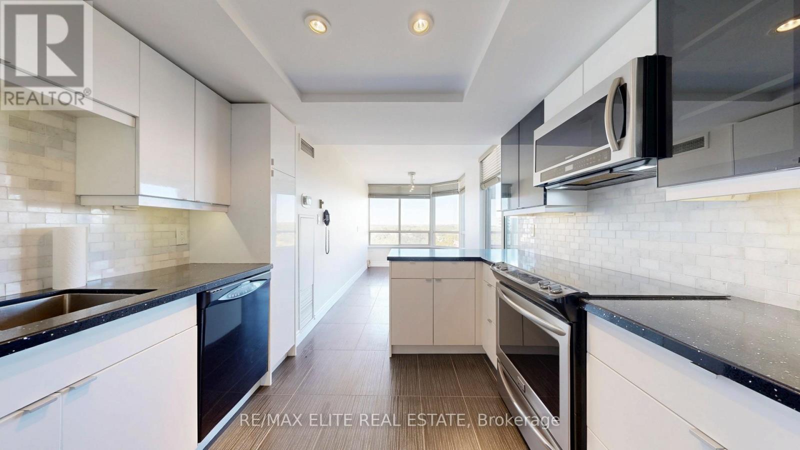 1409 - 22 Clarissa Drive, Richmond Hill, Ontario  L4C 9R6 - Photo 22 - N12563776