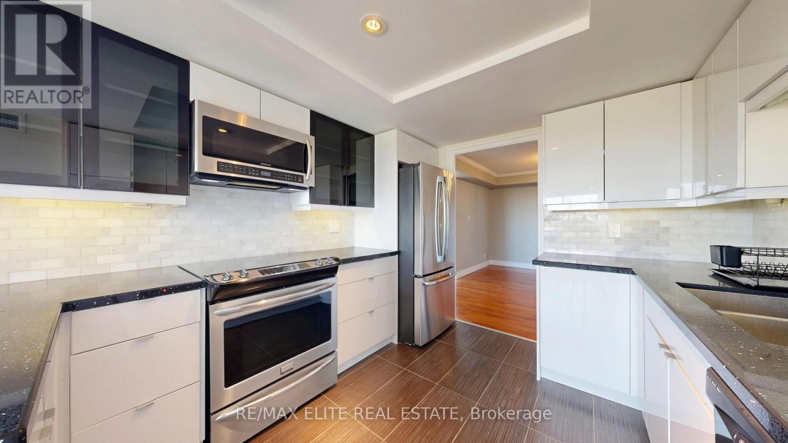 1409 - 22 Clarissa Drive, Richmond Hill, Ontario  L4C 9R6 - Photo 24 - N12563776