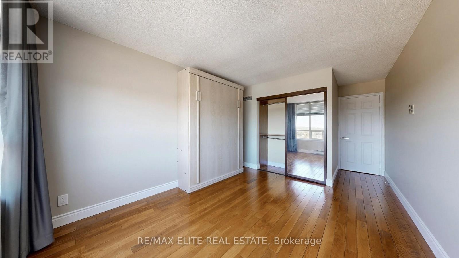 1409 - 22 Clarissa Drive, Richmond Hill, Ontario  L4C 9R6 - Photo 37 - N12563776