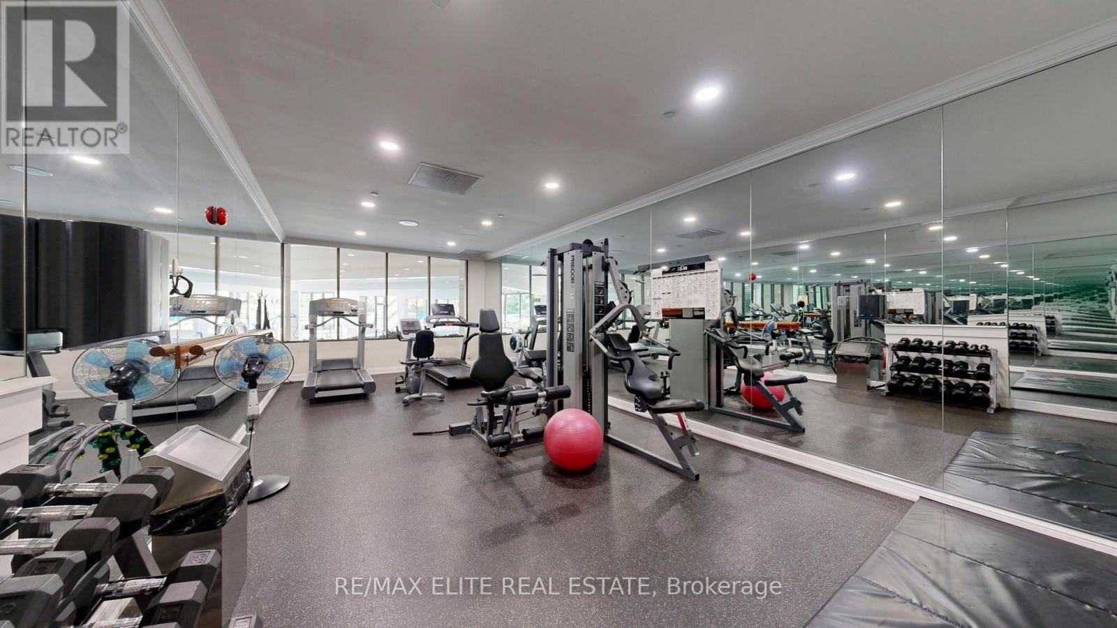 1409 - 22 Clarissa Drive, Richmond Hill, Ontario  L4C 9R6 - Photo 6 - N12563776