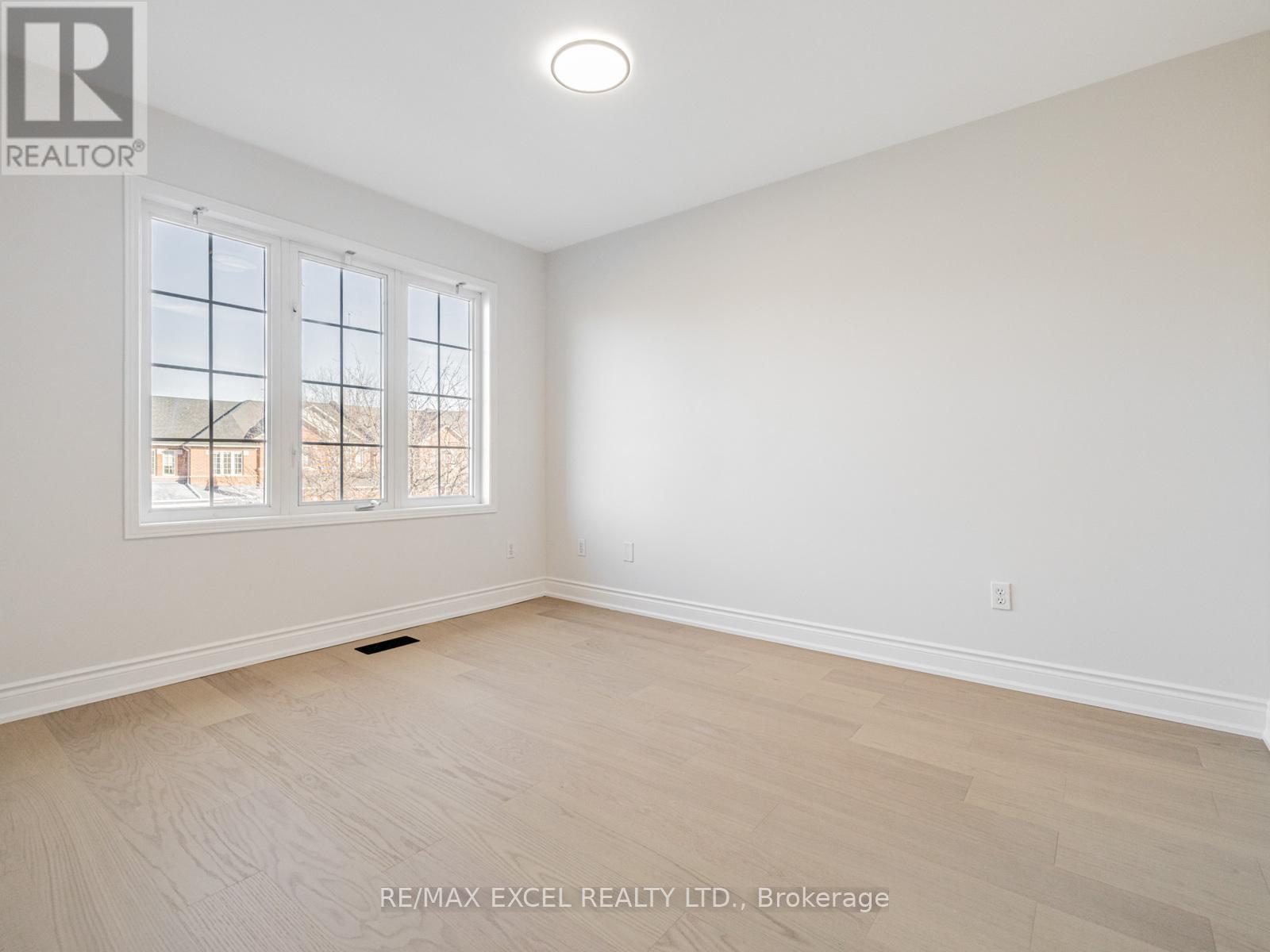 105 Millcliff Circle, Aurora, Ontario  L4G 7P1 - Photo 20 - N12563782