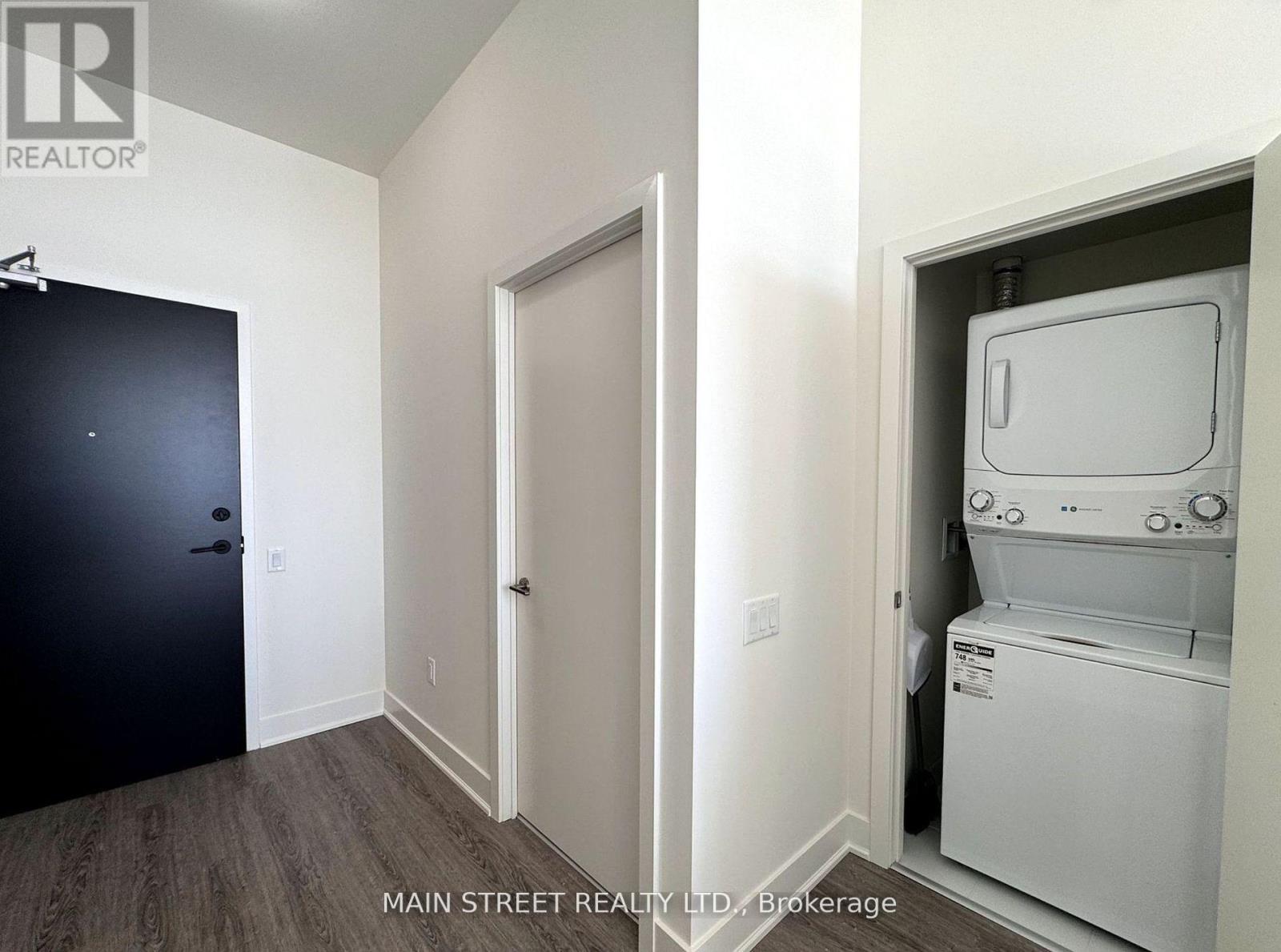 1506 - 185 Deerfield Road, Newmarket, Ontario  L3Y 0G7 - Photo 14 - N12563804