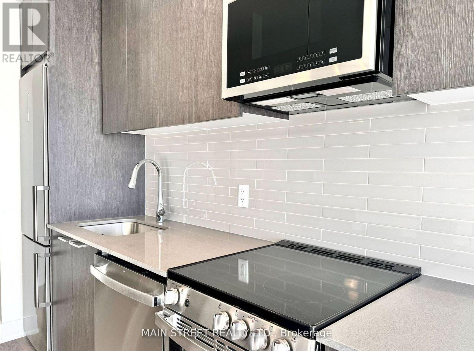 1506 - 185 Deerfield Road, Newmarket, Ontario  L3Y 0G7 - Photo 9 - N12563804