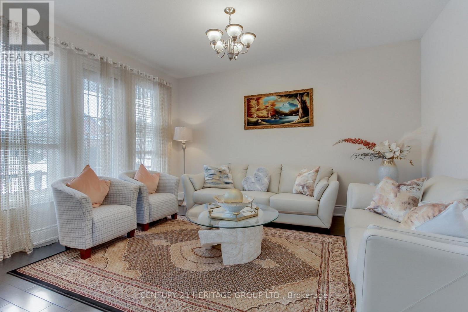 16 Tim Jacobs Drive, Georgina, Ontario  L4P 4C7 - Photo 4 - N12563810