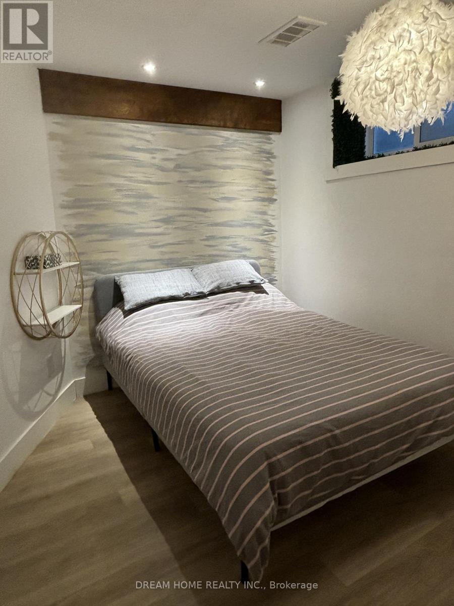 Bsmt/2 - 160 Olde Bayview Avenue, Richmond Hill, Ontario  L4E 3C6 - Photo 10 - N12563836