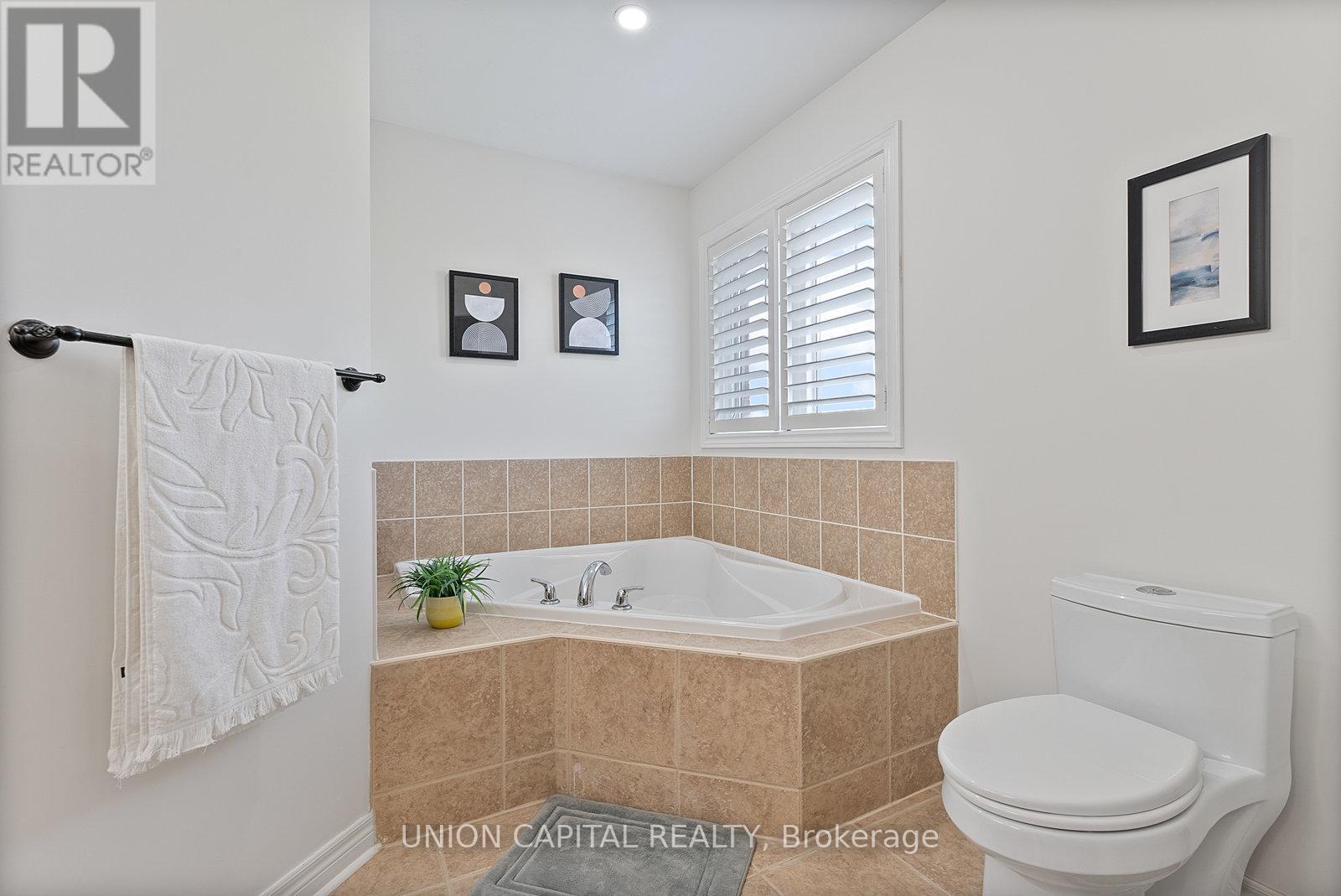 57 Routledge Drive, Richmond Hill, Ontario  L4E 0C4 - Photo 26 - N12563840