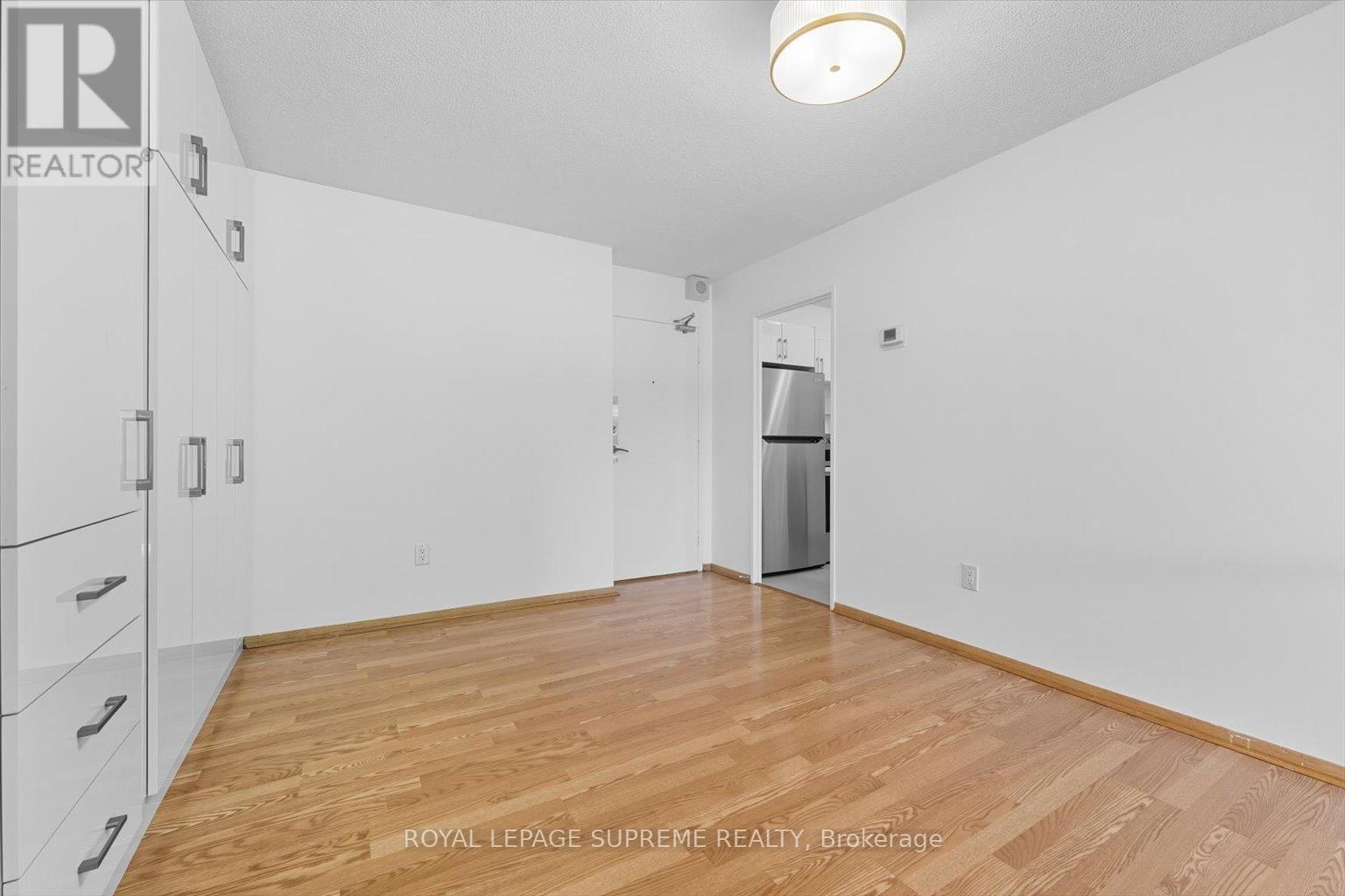 107 - 270 Scarlett Road, Toronto, Ontario  M6N 4X7 - Photo 6 - W12457945