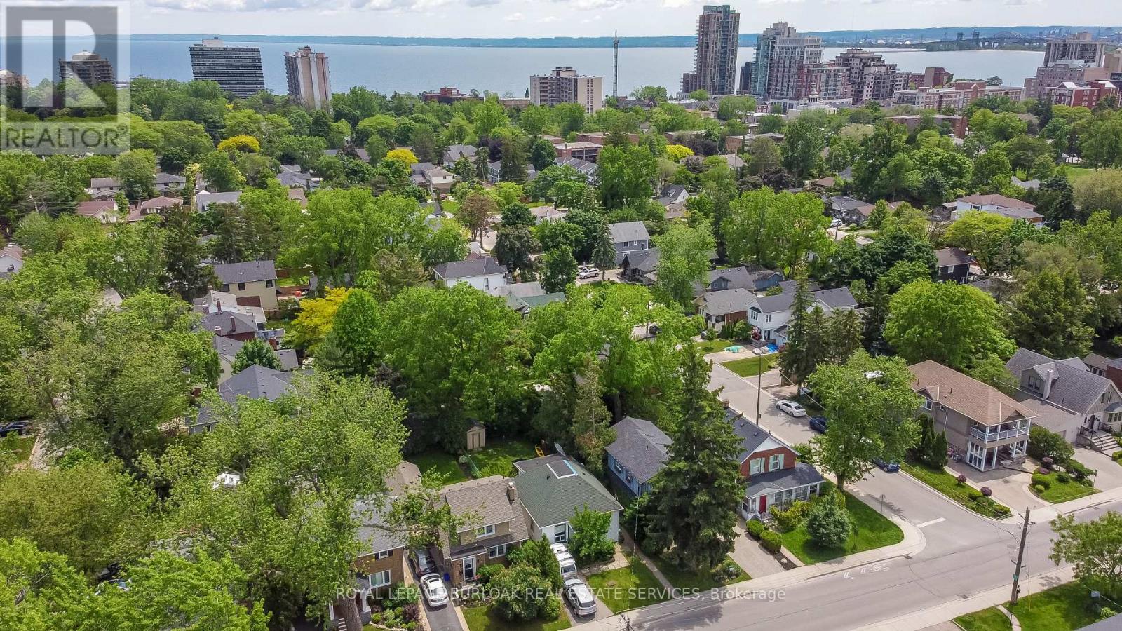 2154 Caroline Street, Burlington, Ontario  L7R 1M1 - Photo 36 - W12563564