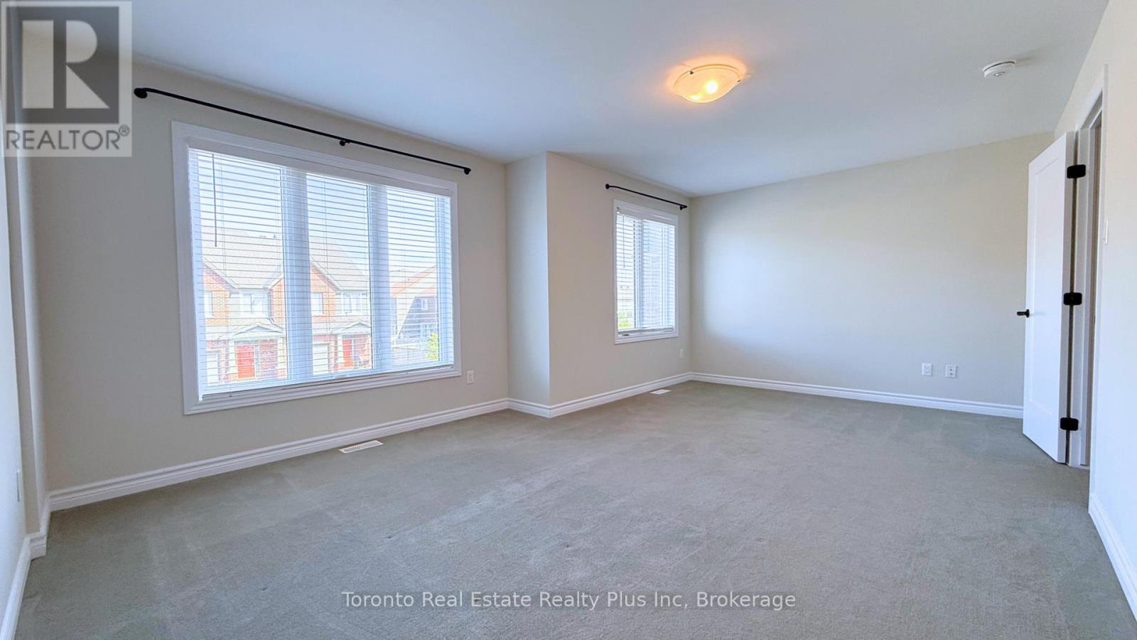 90 Nepeta Crescent, Ottawa, Ontario  K1T 0S6 - Photo 10 - X12553194