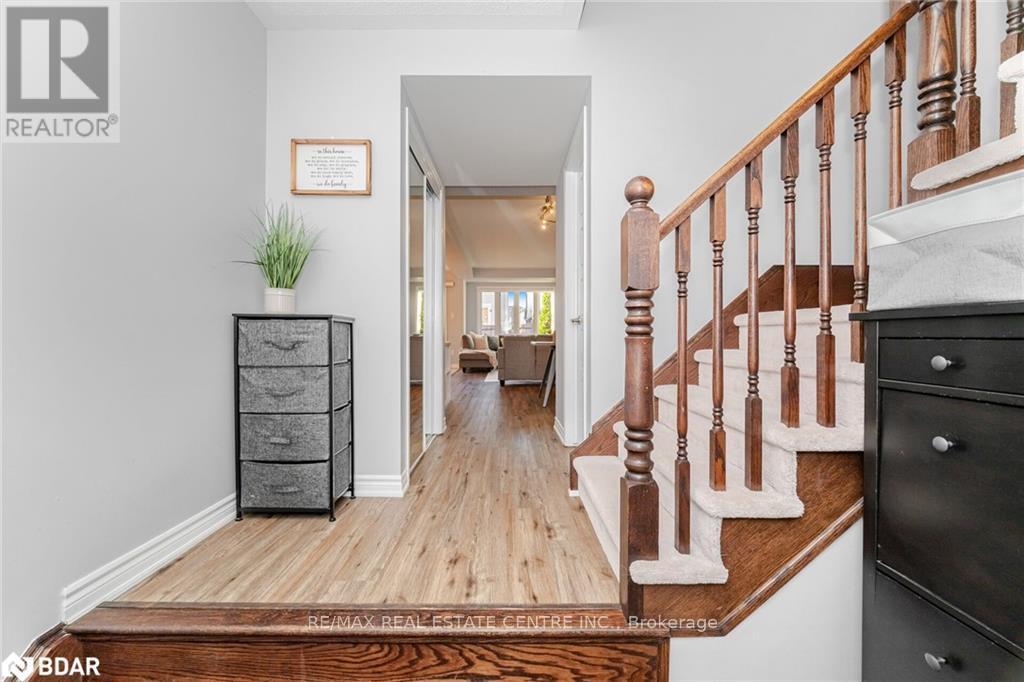 322 Chuchmach Close, Milton, Ontario  L9T 8B5 - Photo 7 - W12563736