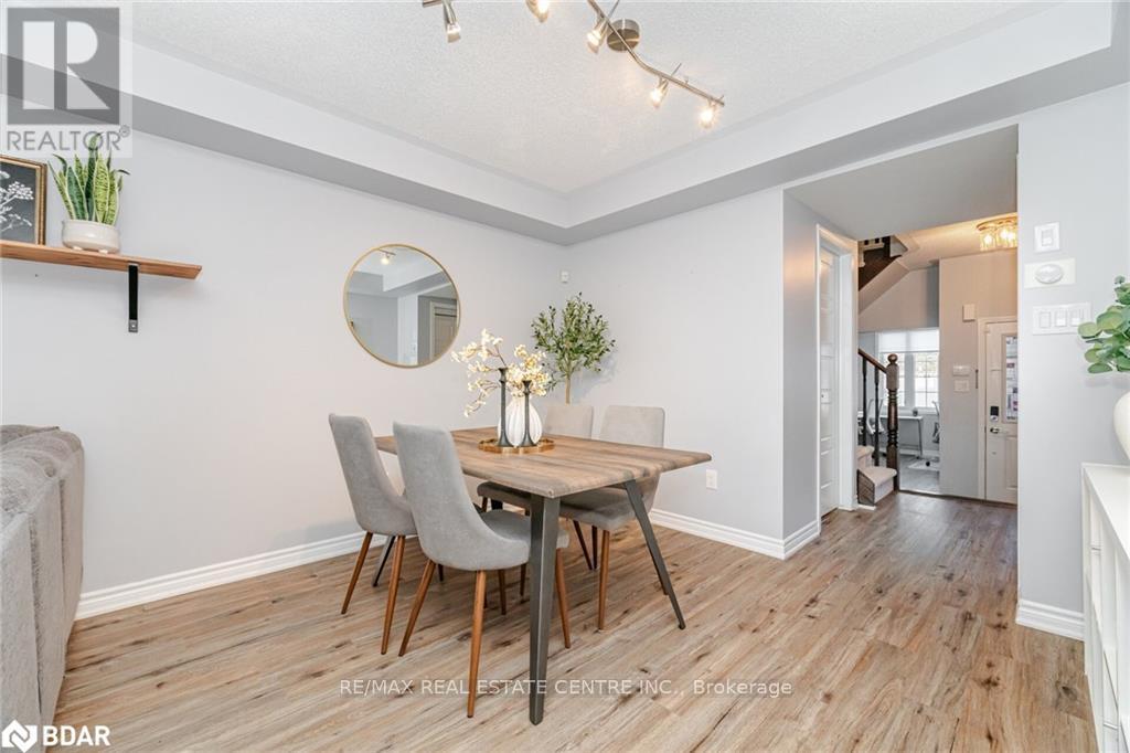 322 Chuchmach Close, Milton, Ontario  L9T 8B5 - Photo 8 - W12563736