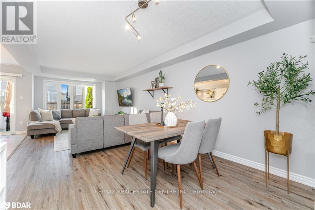 322 Chuchmach Close, Milton, Ontario  L9T 8B5 - Photo 9 - W12563736