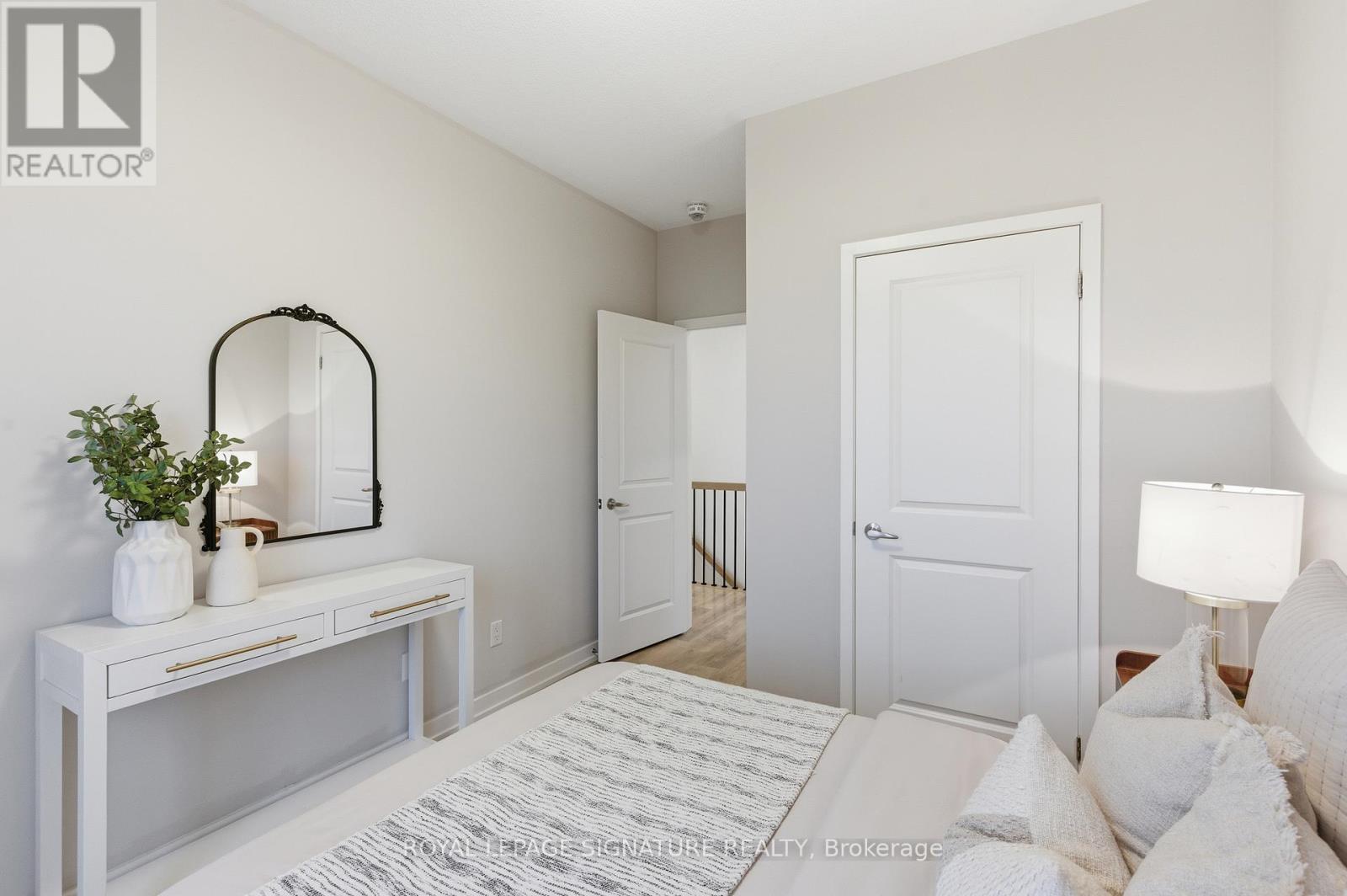 314 Squire Crescent, Oakville, Ontario  L6H 0L9 - Photo 24 - W12563762