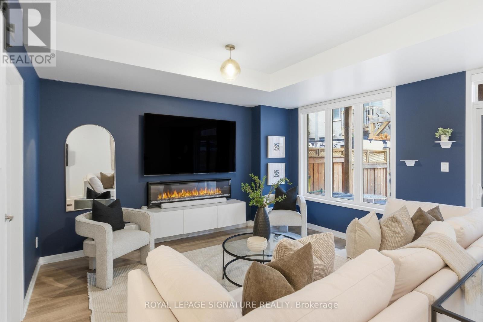 314 Squire Crescent, Oakville, Ontario  L6H 0L9 - Photo 5 - W12563762