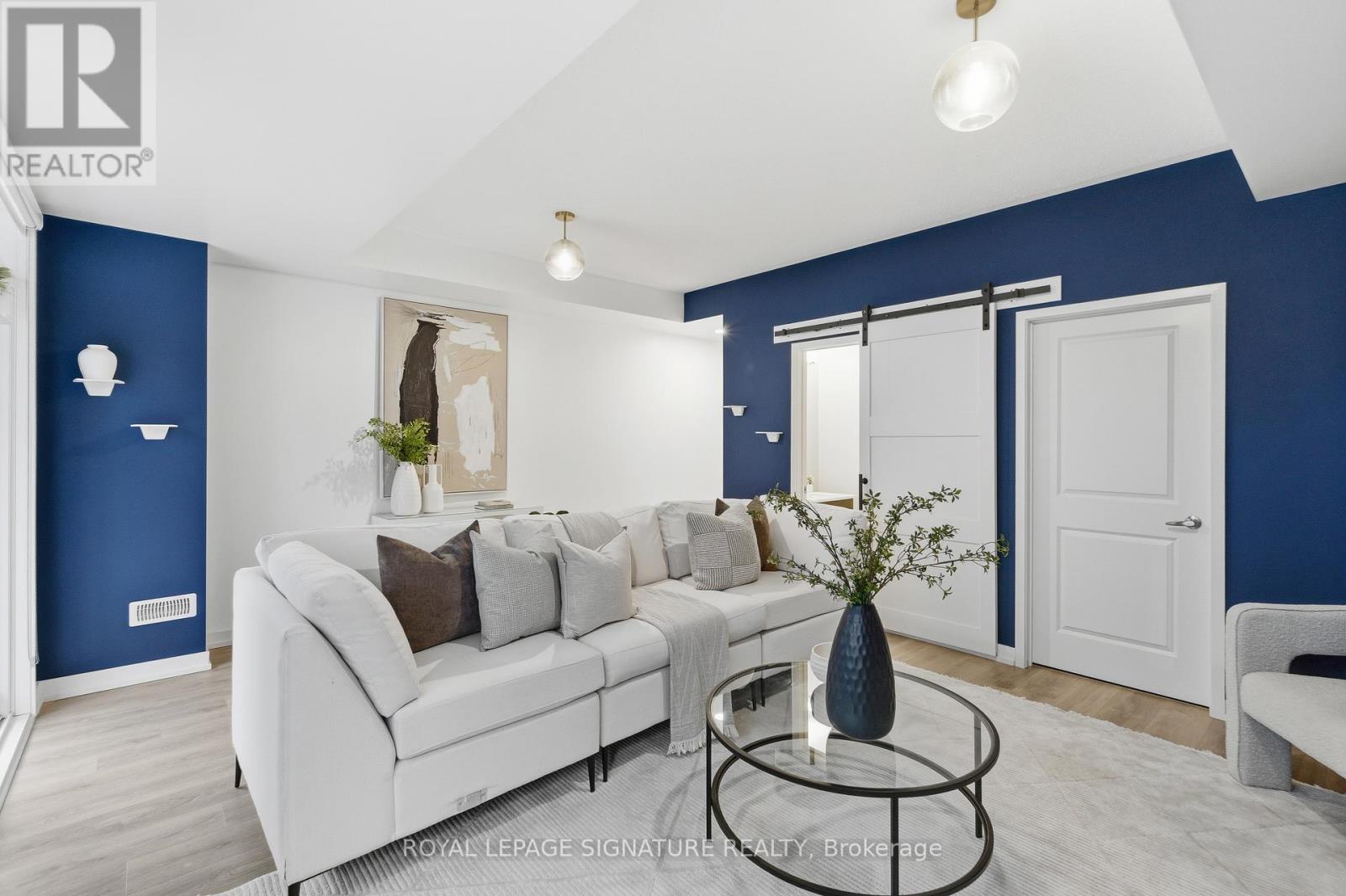 314 Squire Crescent, Oakville, Ontario  L6H 0L9 - Photo 6 - W12563762