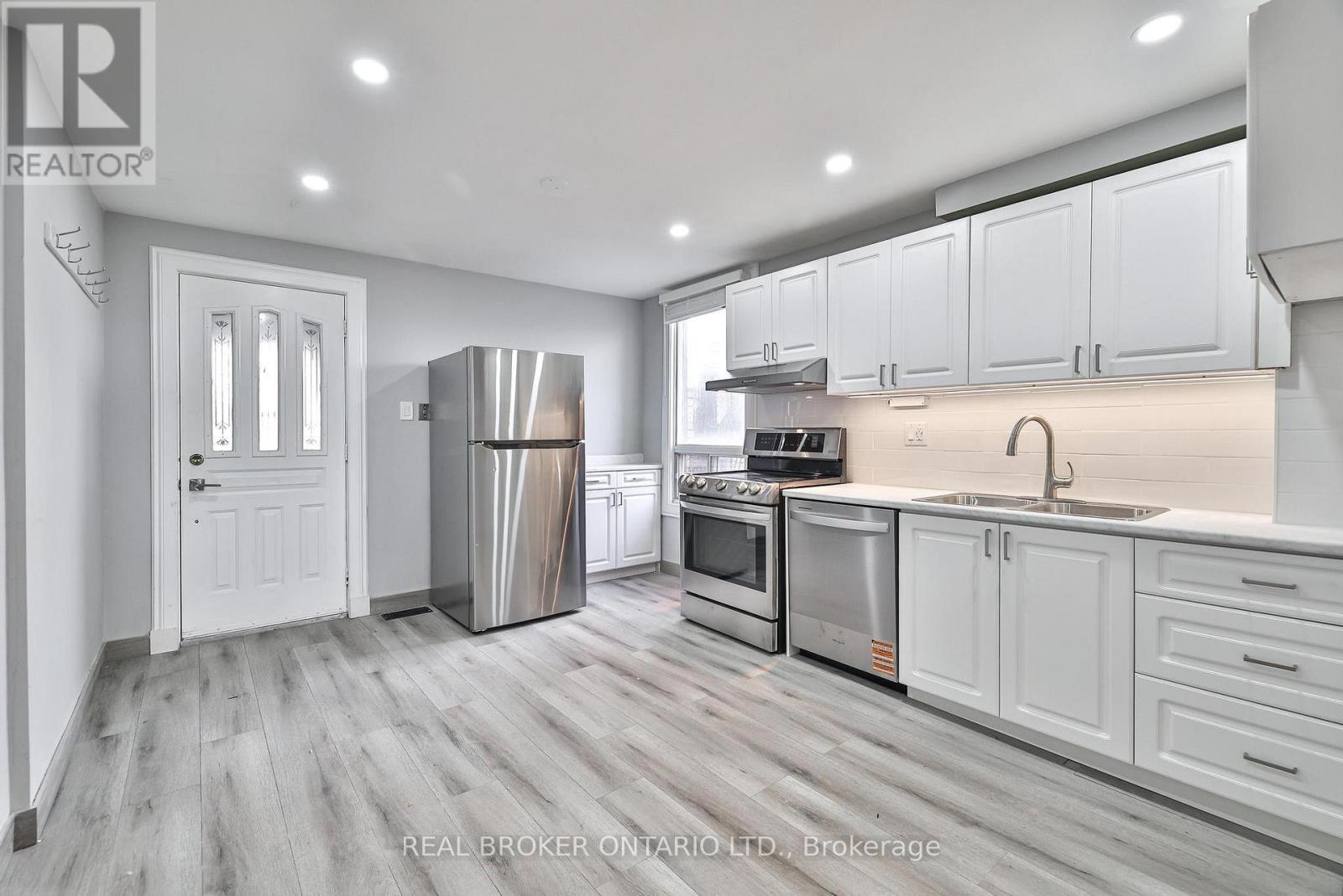 47 Lindner Street, Toronto, Ontario  M6N 1B3 - Photo 12 - W12563768