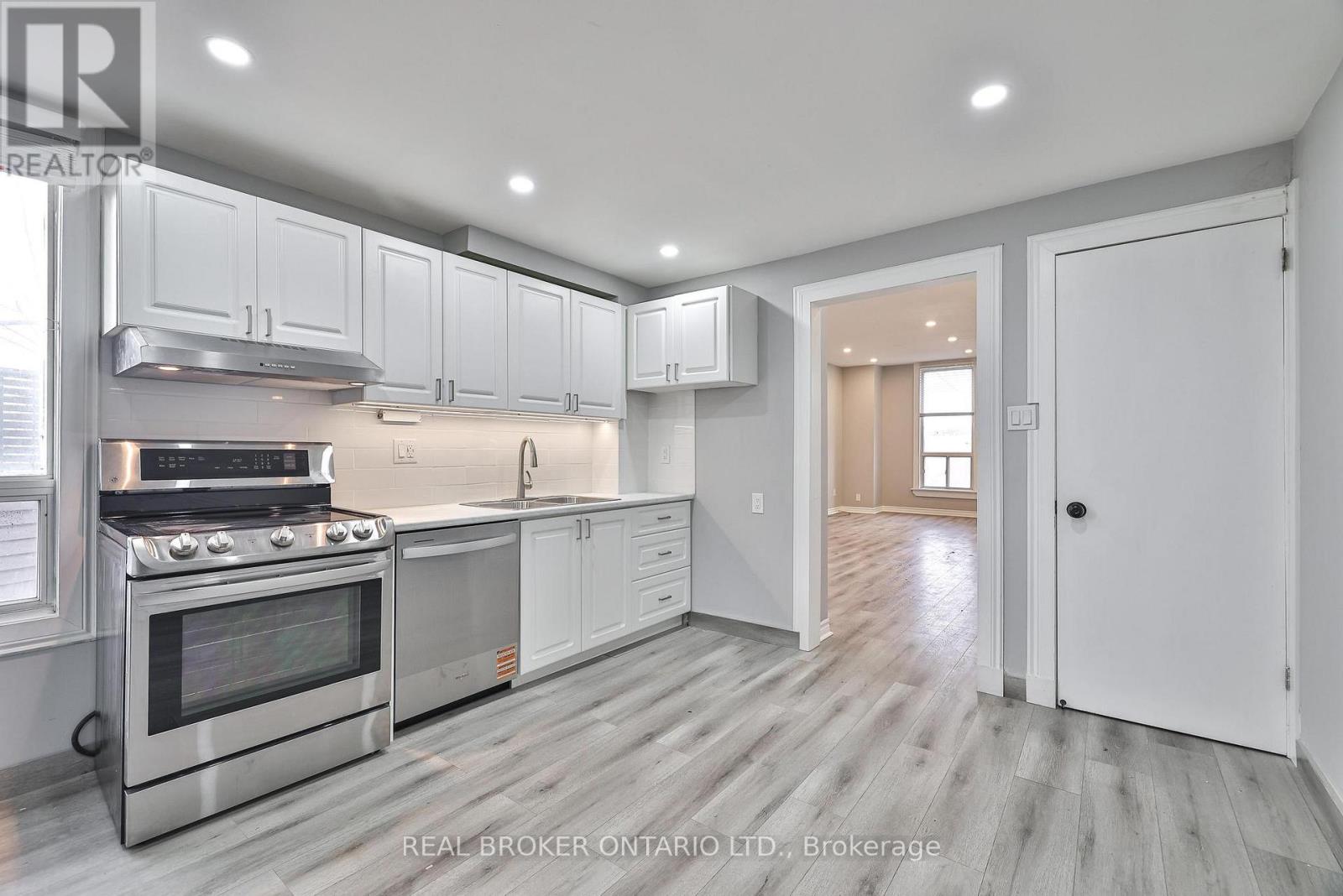 47 Lindner Street, Toronto, Ontario  M6N 1B3 - Photo 13 - W12563768