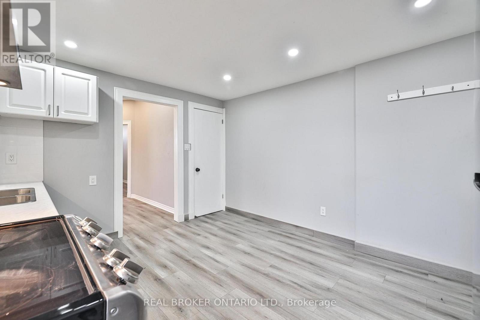 47 Lindner Street, Toronto, Ontario  M6N 1B3 - Photo 15 - W12563768