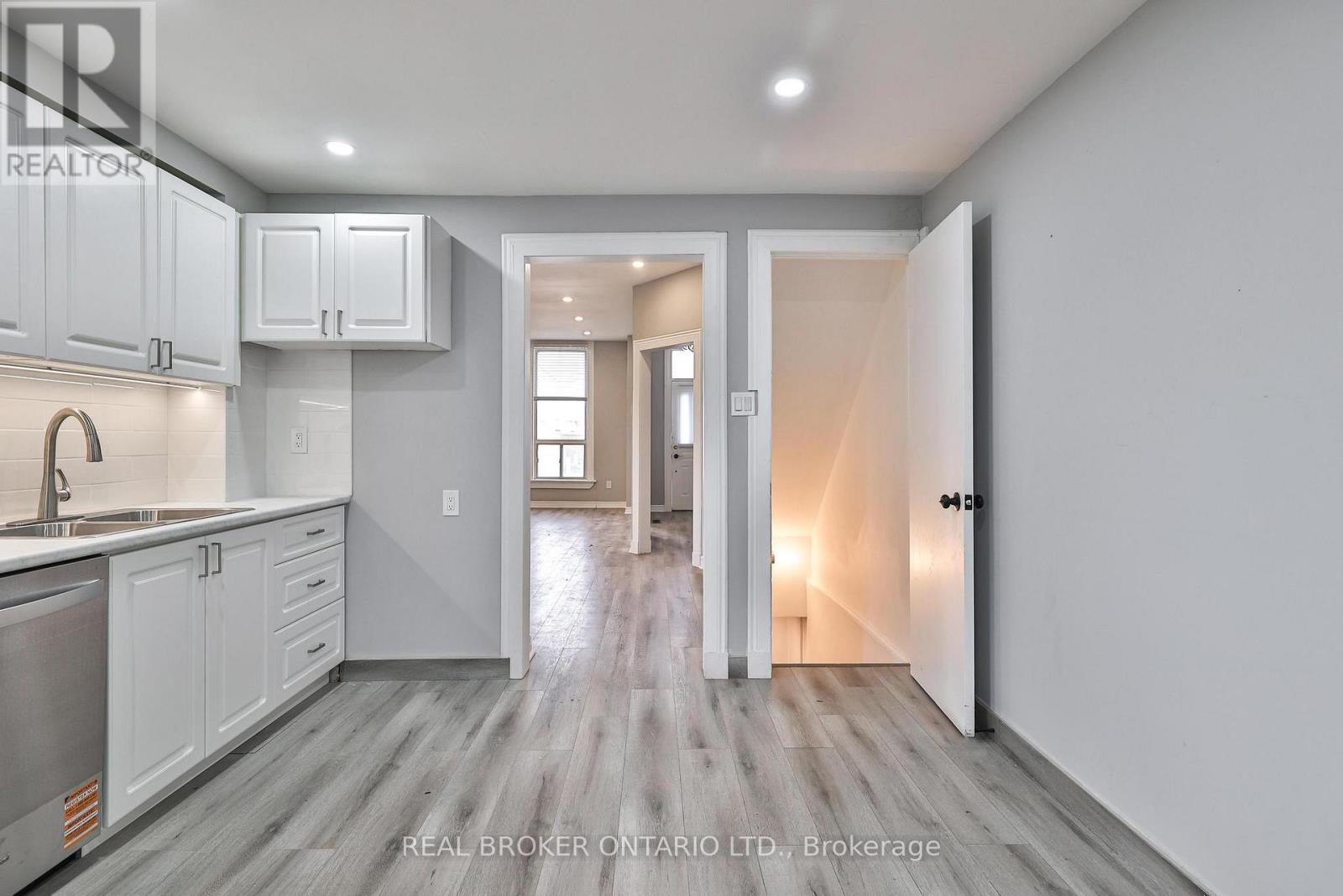 47 Lindner Street, Toronto, Ontario  M6N 1B3 - Photo 16 - W12563768