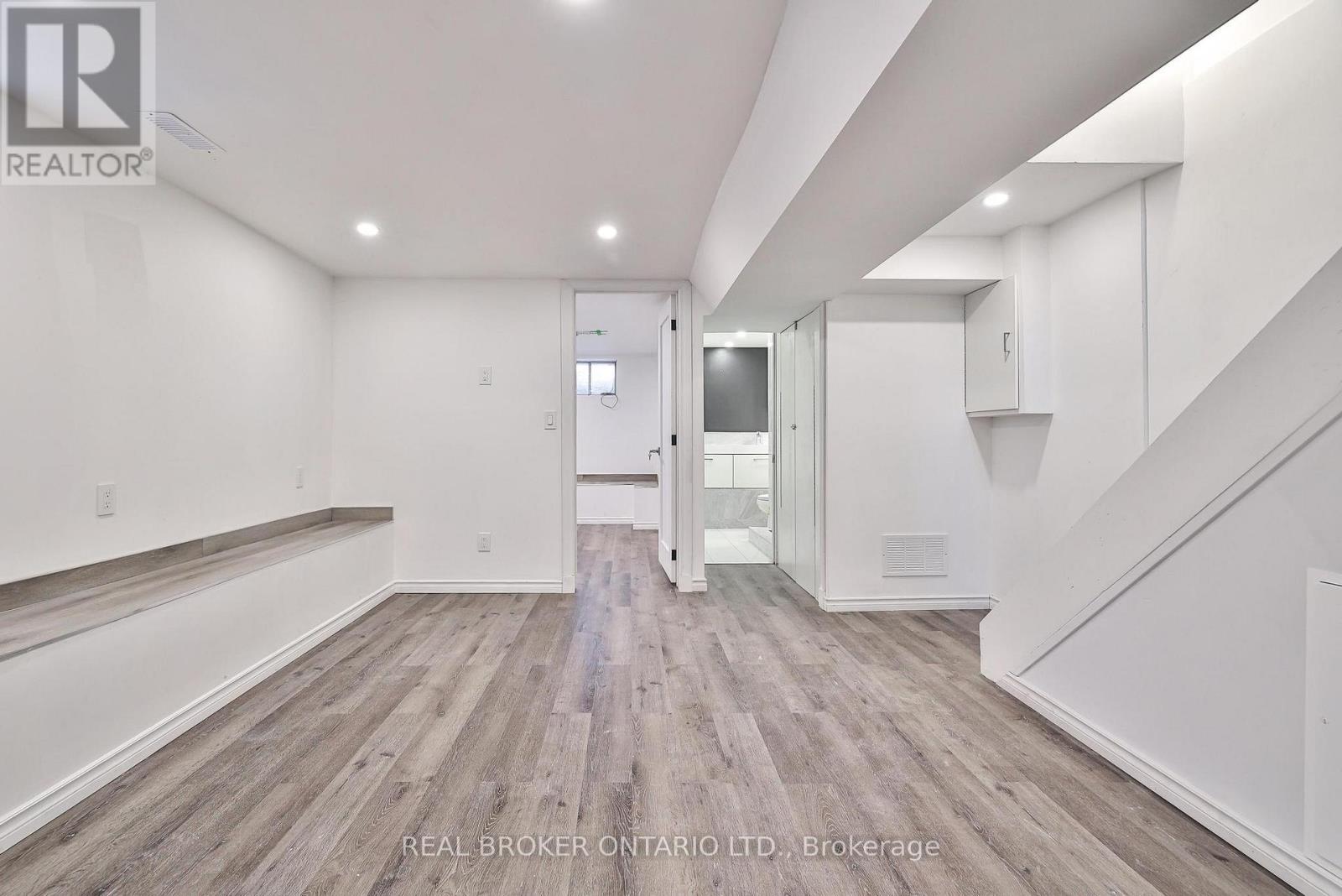 47 Lindner Street, Toronto, Ontario  M6N 1B3 - Photo 32 - W12563768