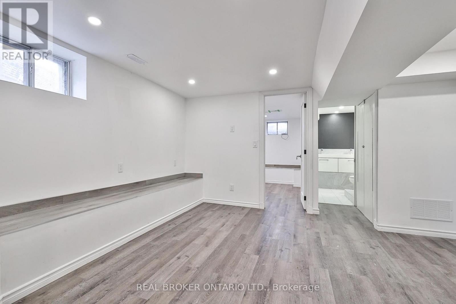 47 Lindner Street, Toronto, Ontario  M6N 1B3 - Photo 33 - W12563768