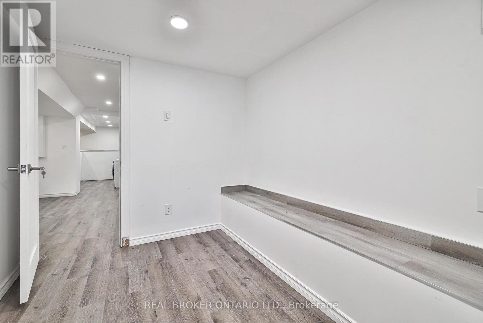 47 Lindner Street, Toronto, Ontario  M6N 1B3 - Photo 35 - W12563768