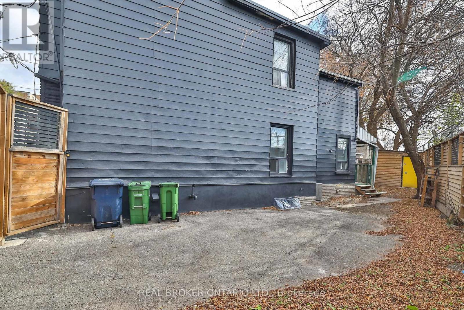 47 Lindner Street, Toronto, Ontario  M6N 1B3 - Photo 37 - W12563768