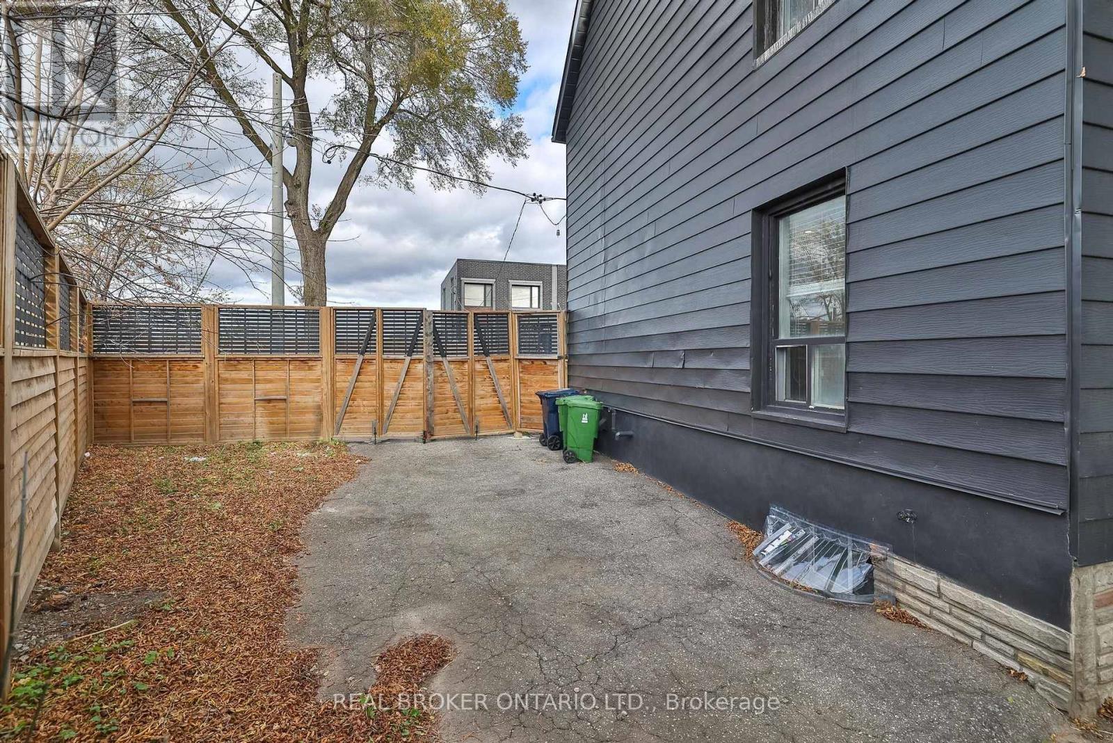 47 Lindner Street, Toronto, Ontario  M6N 1B3 - Photo 38 - W12563768