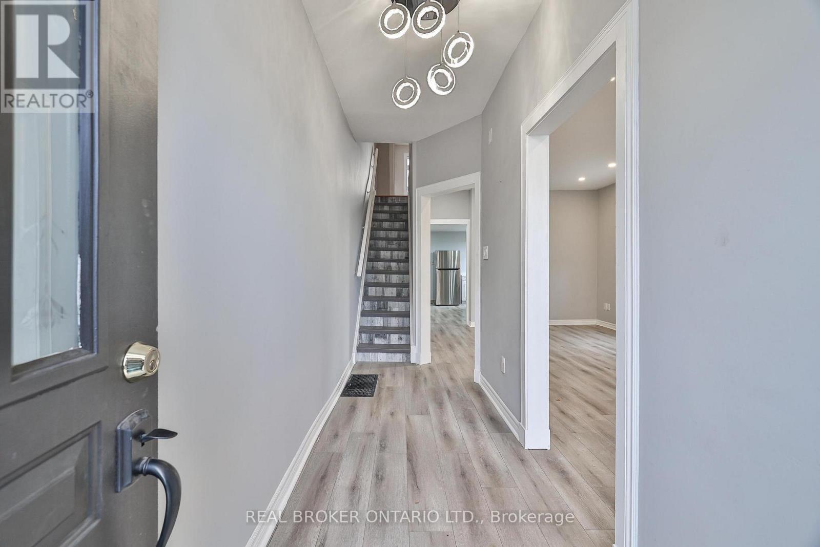 47 Lindner Street, Toronto, Ontario  M6N 1B3 - Photo 7 - W12563768