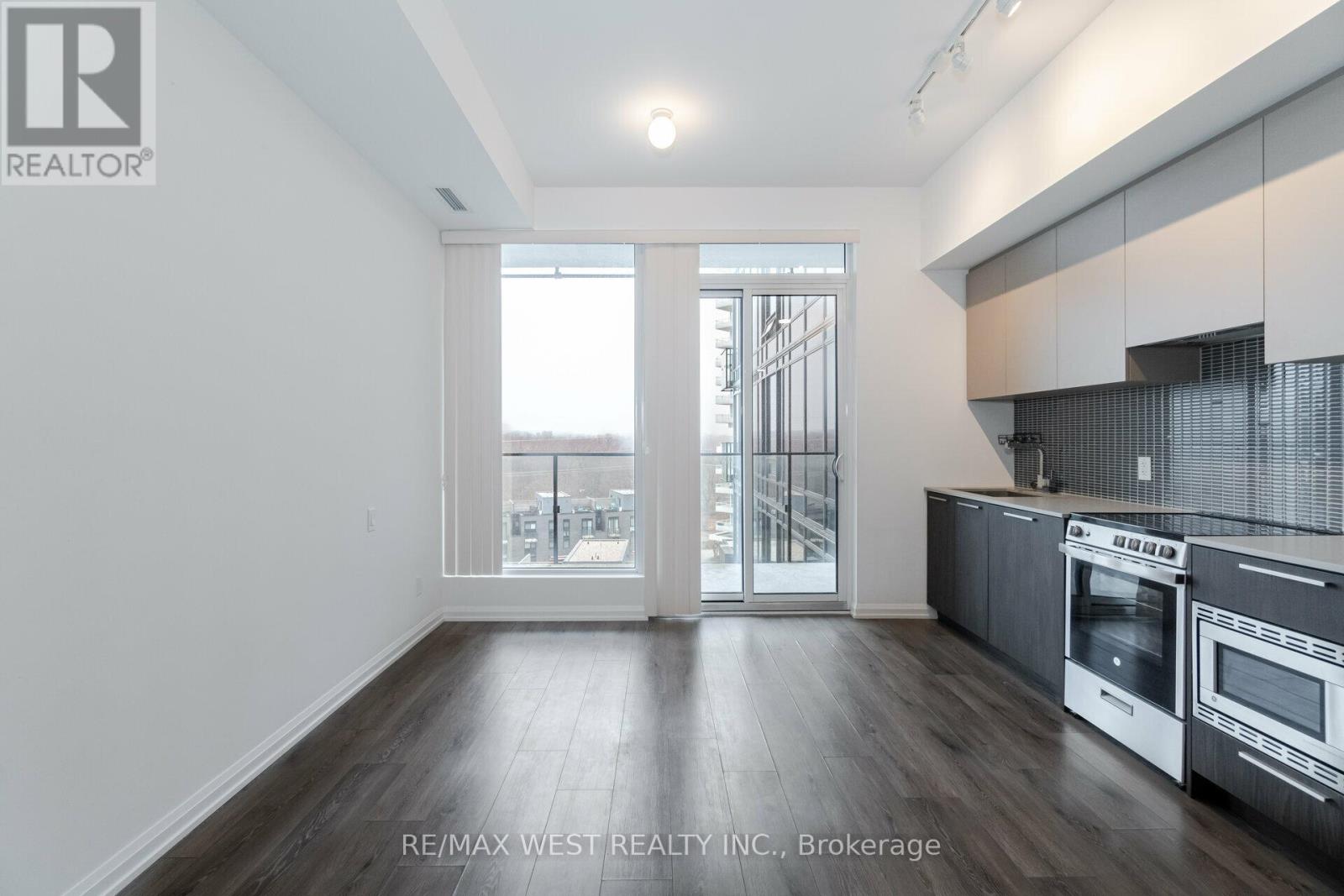 717 - 4208 Dundas Street W, Toronto, Ontario  M8X 1Y6 - Photo 12 - W12563786