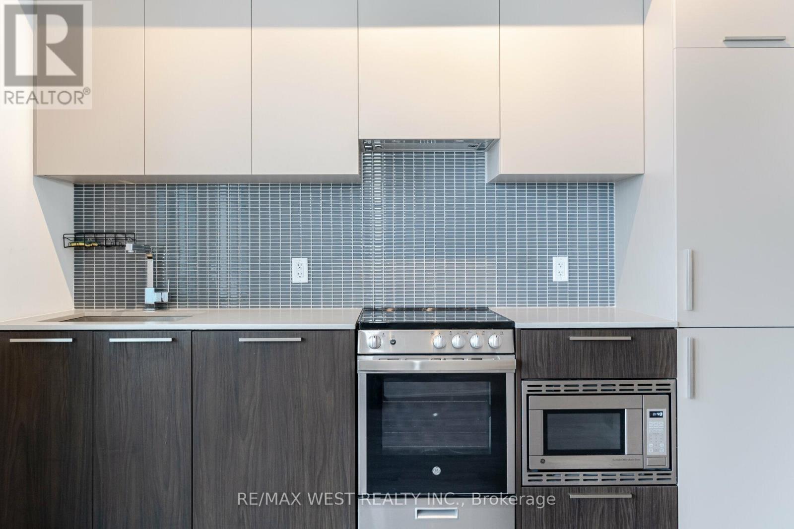 717 - 4208 Dundas Street W, Toronto, Ontario  M8X 1Y6 - Photo 14 - W12563786