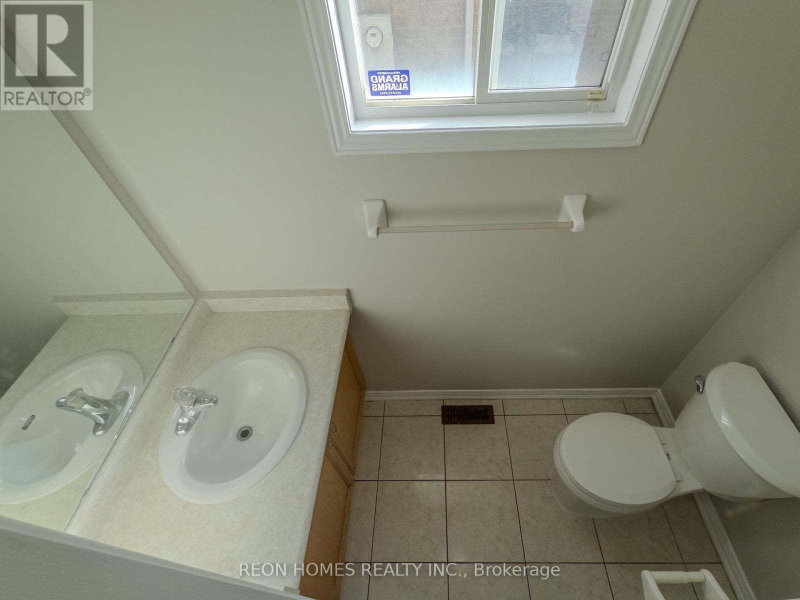 25 Hot Spring Road, Brampton, Ontario  L6R 3H9 - Photo 14 - W12563796