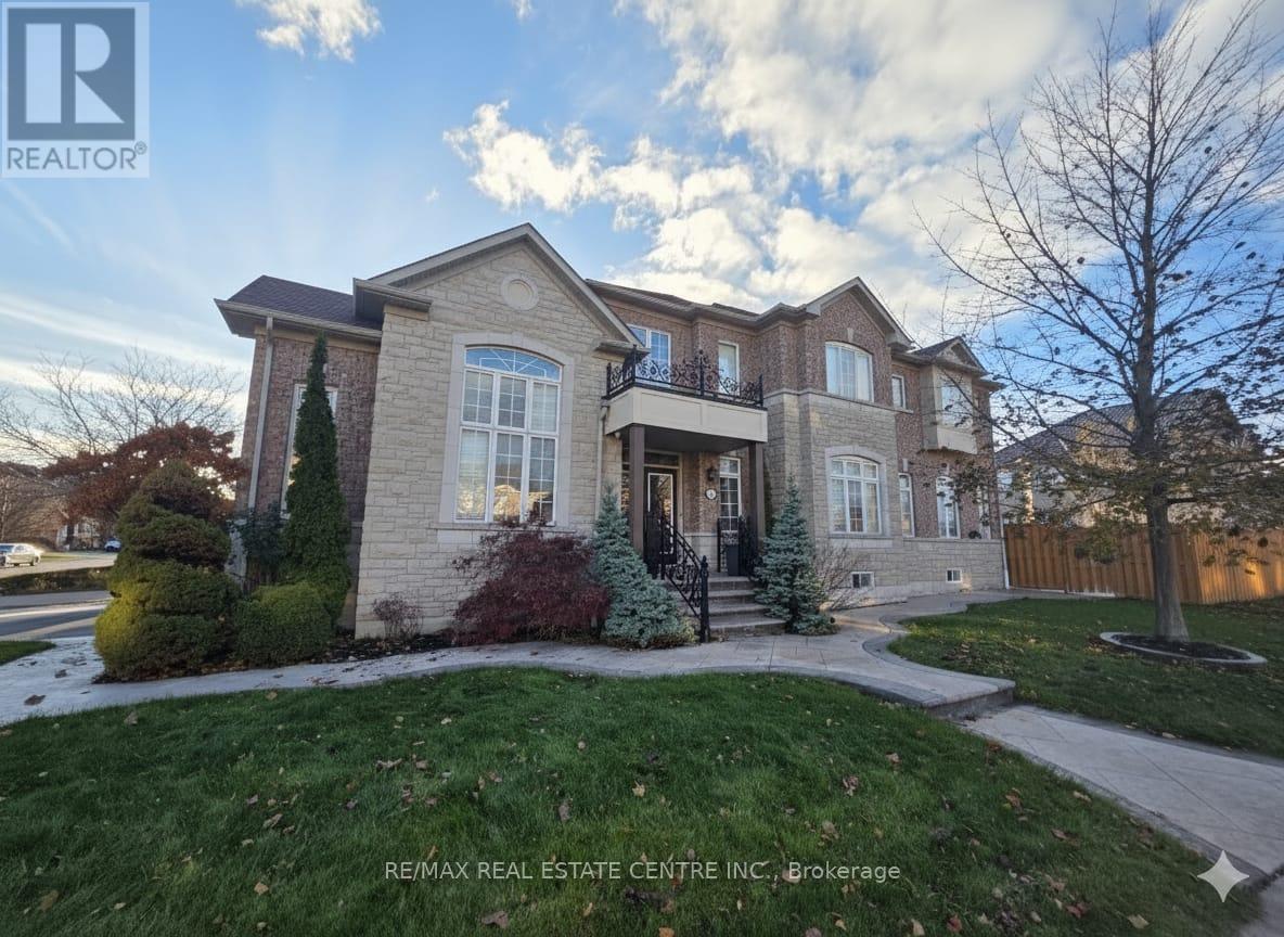 56 Redwillow Road, Brampton, Ontario  L6P 2B2 - Photo 2 - W12563846