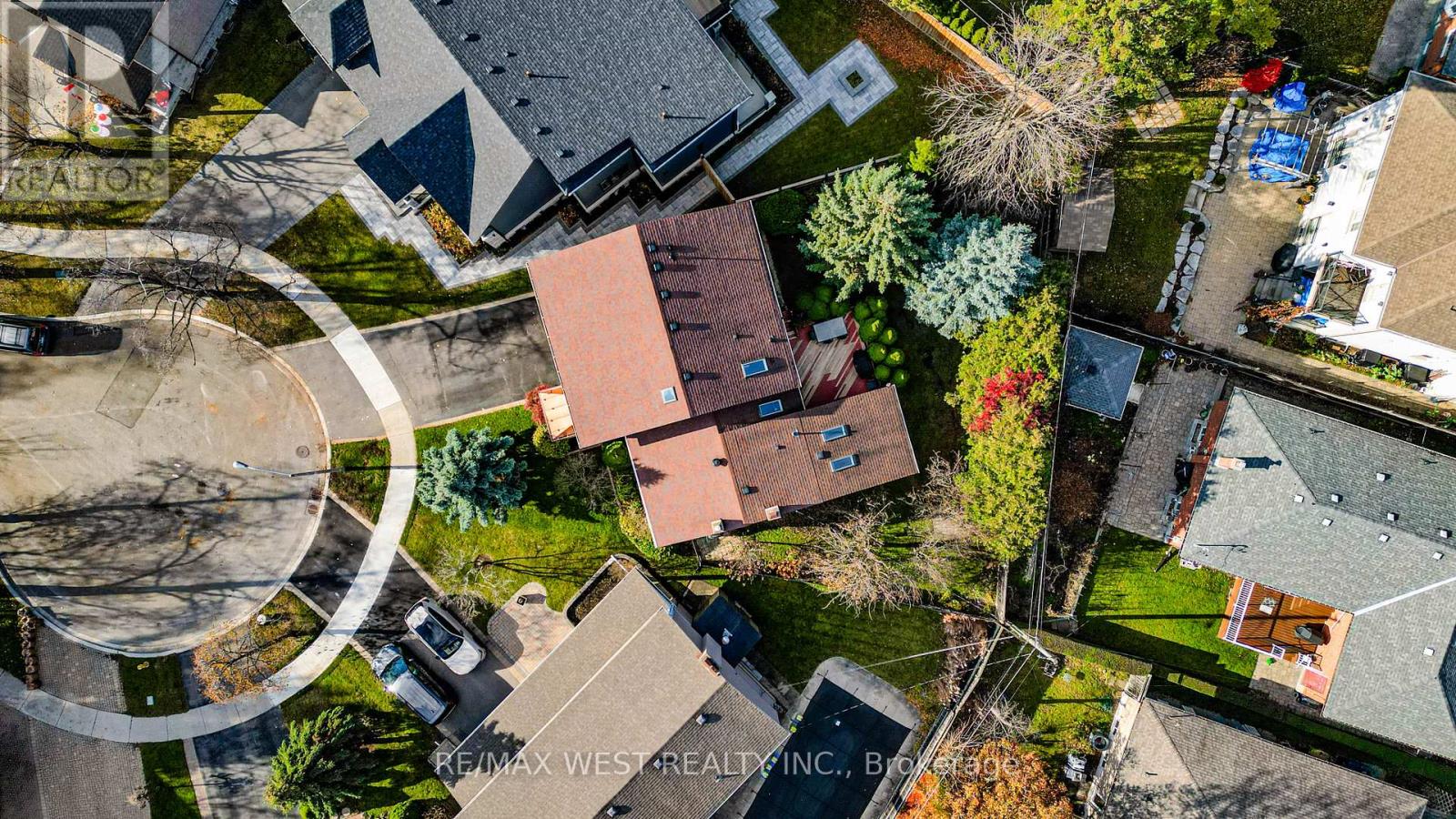 17 Clay Court, Toronto, Ontario  M9A 4S2 - Photo 22 - W12563852