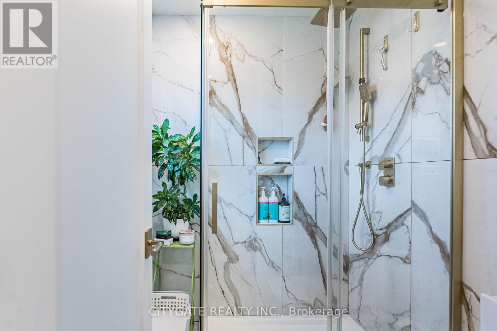 6945 Pamplone Mews S, Mississauga, Ontario  L5N 1S5 - Photo 13 - W12563868