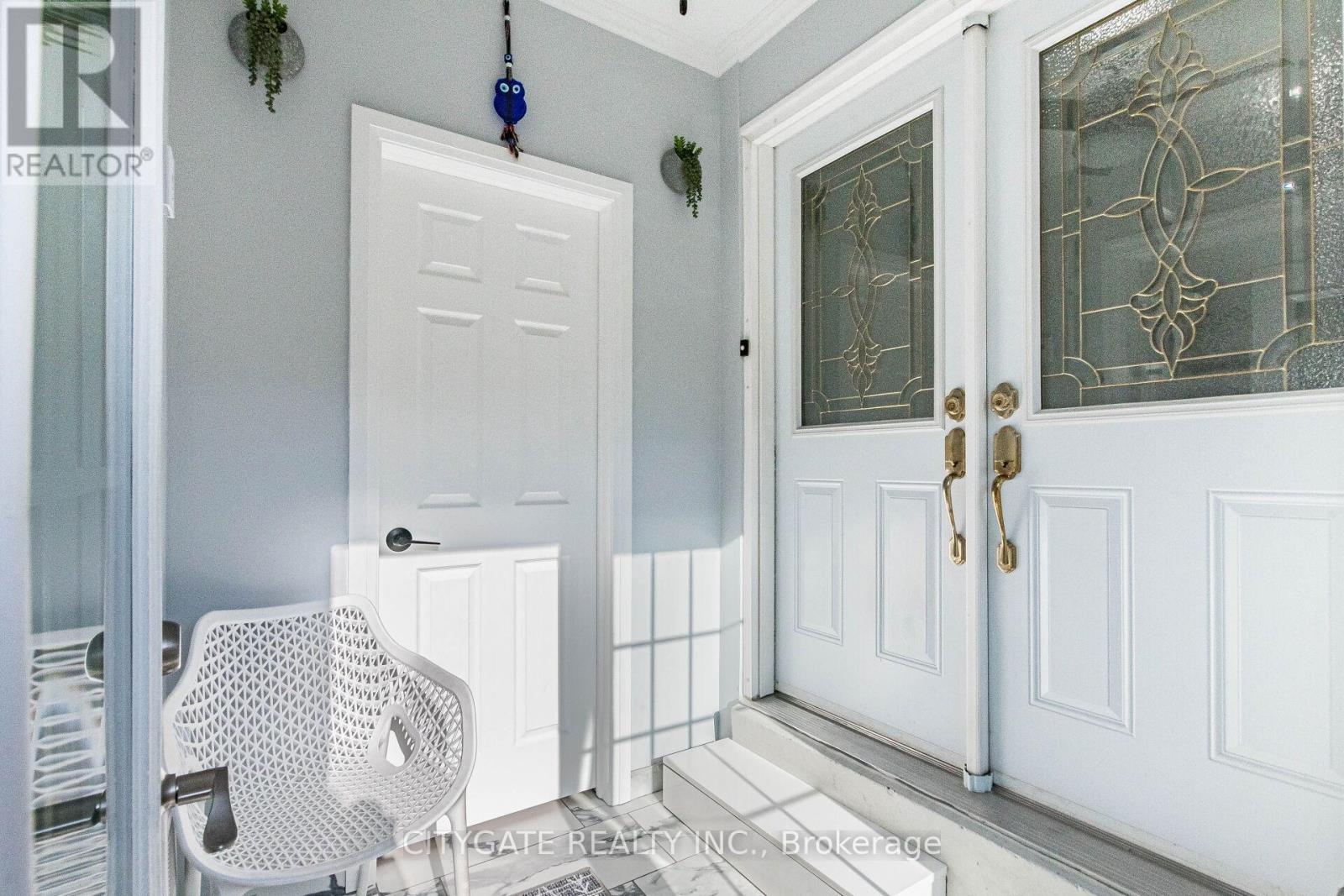 6945 Pamplone Mews S, Mississauga, Ontario  L5N 1S5 - Photo 14 - W12563868