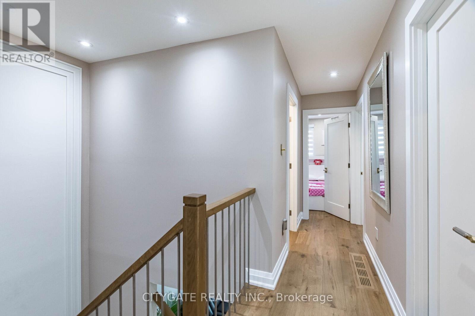 6945 Pamplone Mews S, Mississauga, Ontario  L5N 1S5 - Photo 15 - W12563868