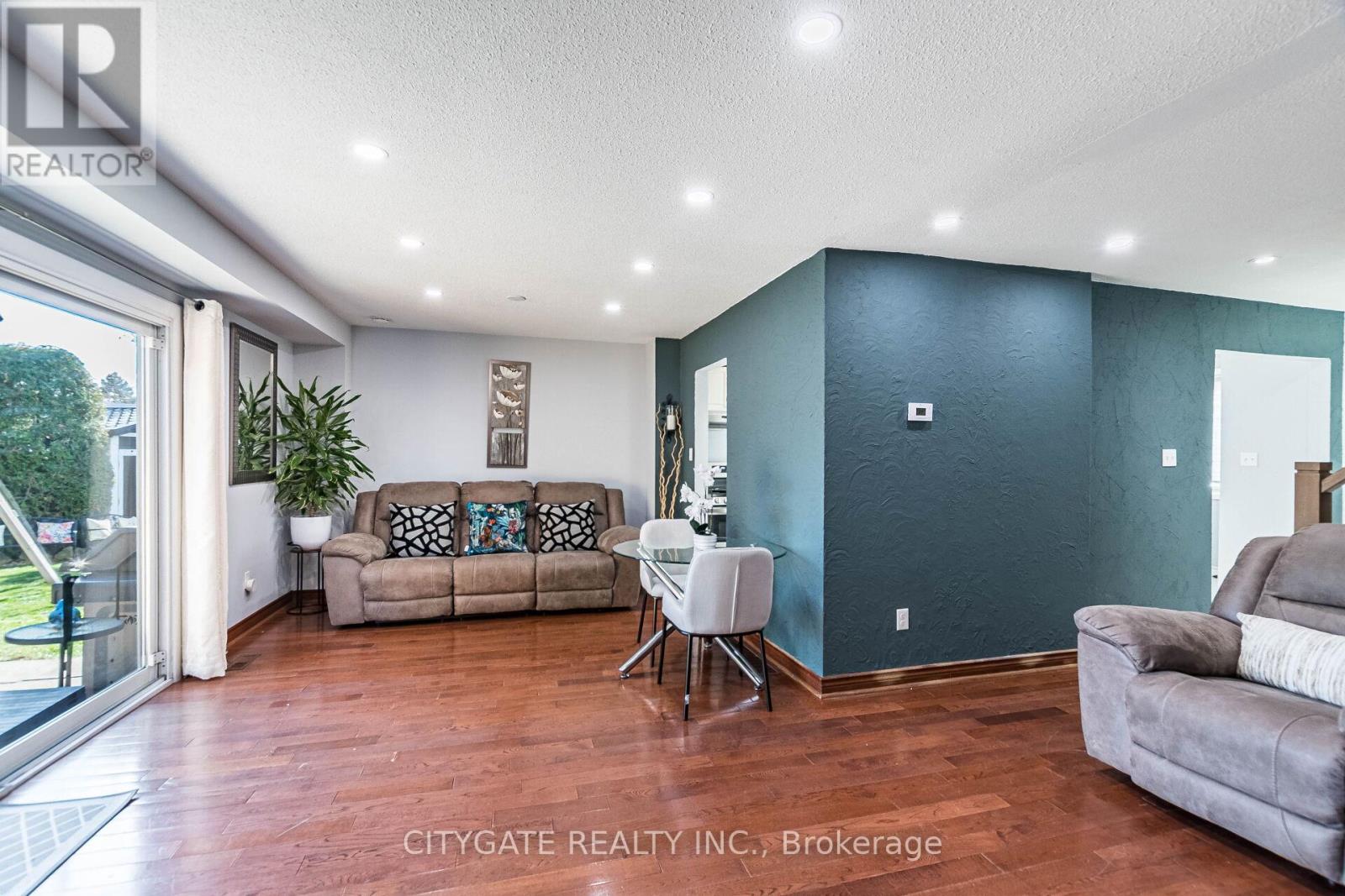 6945 Pamplone Mews S, Mississauga, Ontario  L5N 1S5 - Photo 18 - W12563868