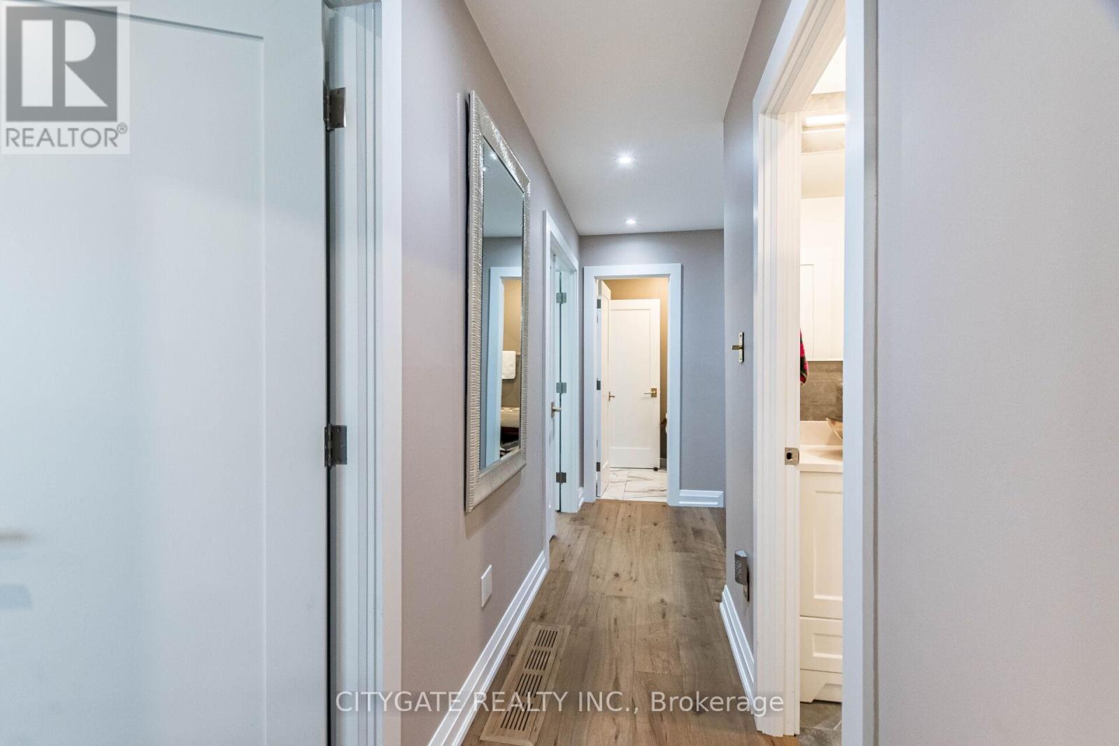 6945 Pamplone Mews S, Mississauga, Ontario  L5N 1S5 - Photo 19 - W12563868