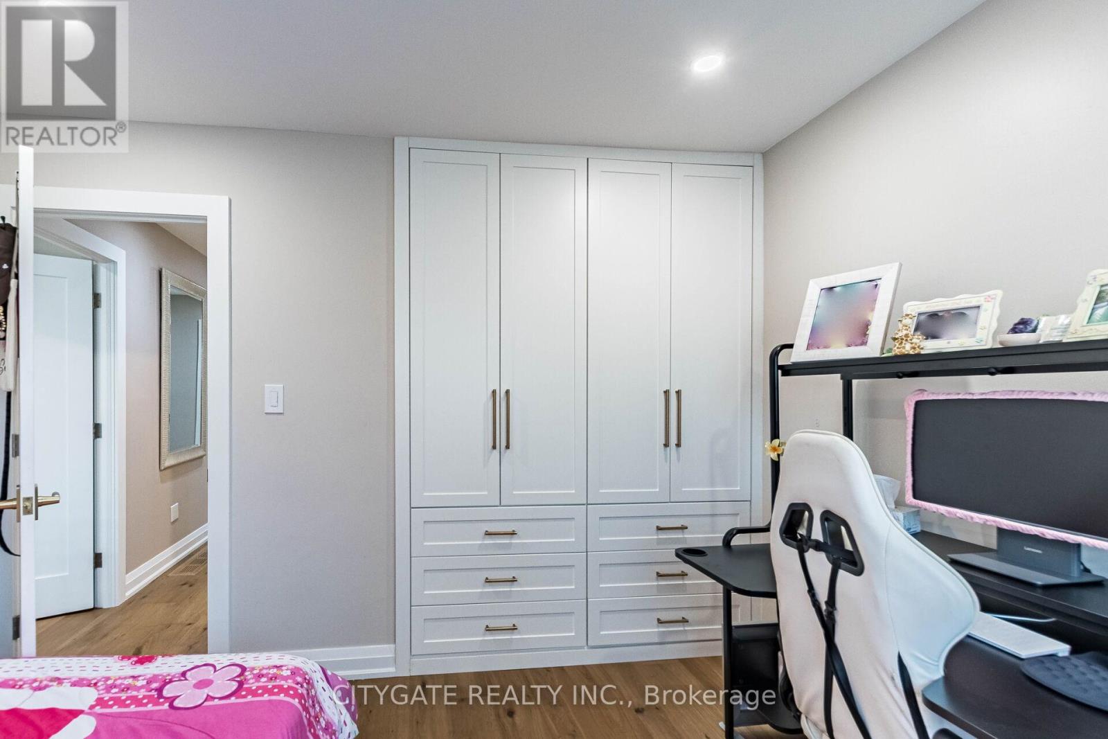 6945 Pamplone Mews S, Mississauga, Ontario  L5N 1S5 - Photo 21 - W12563868